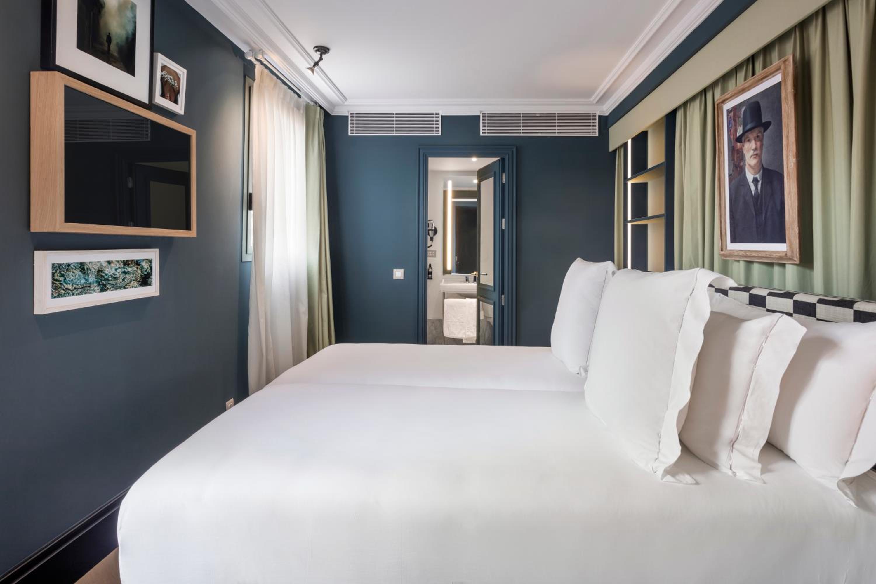 Double or Twin Room with Terrace photo 2