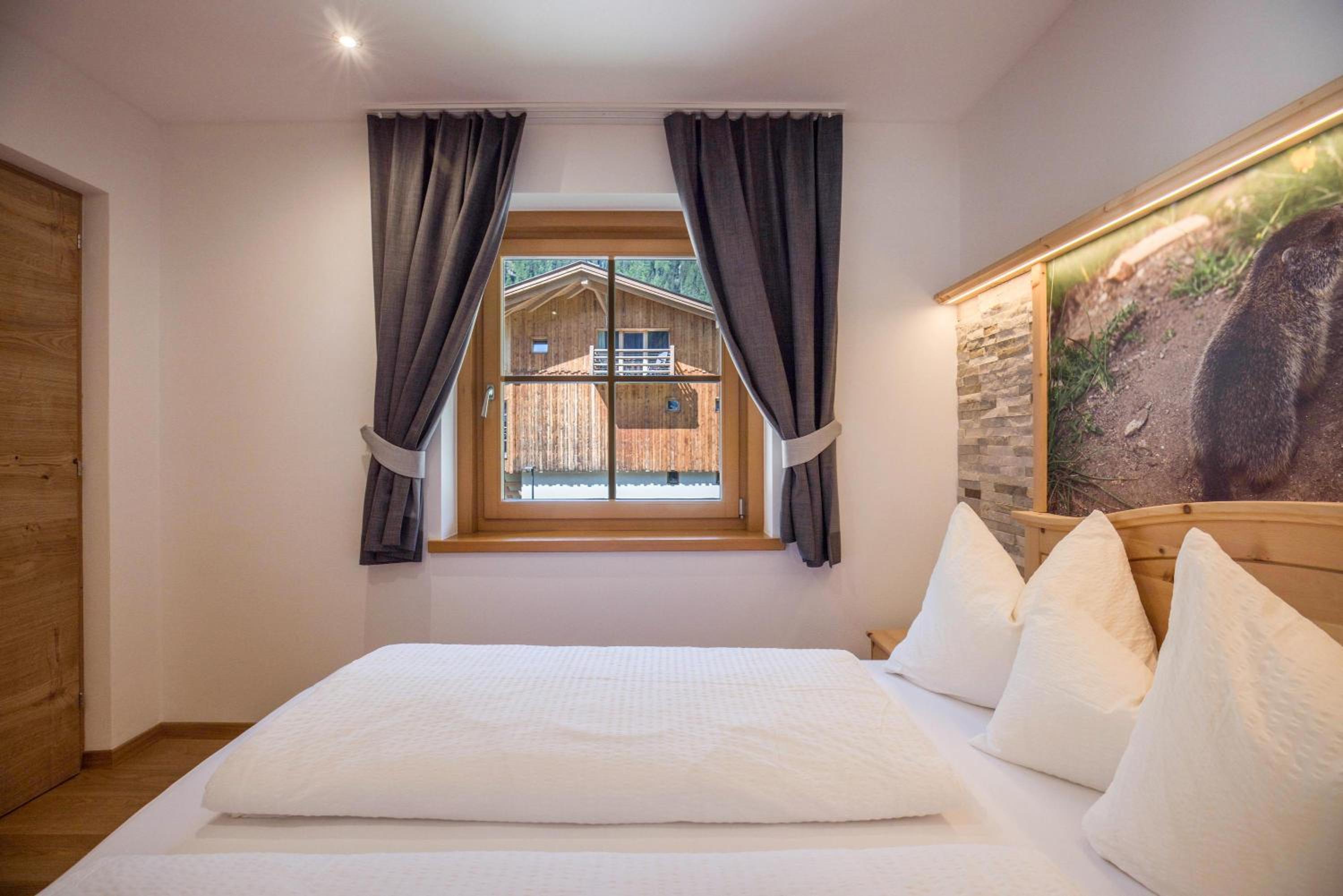 Two-Bedroom Deluxe Apartment with Garden View photo 3