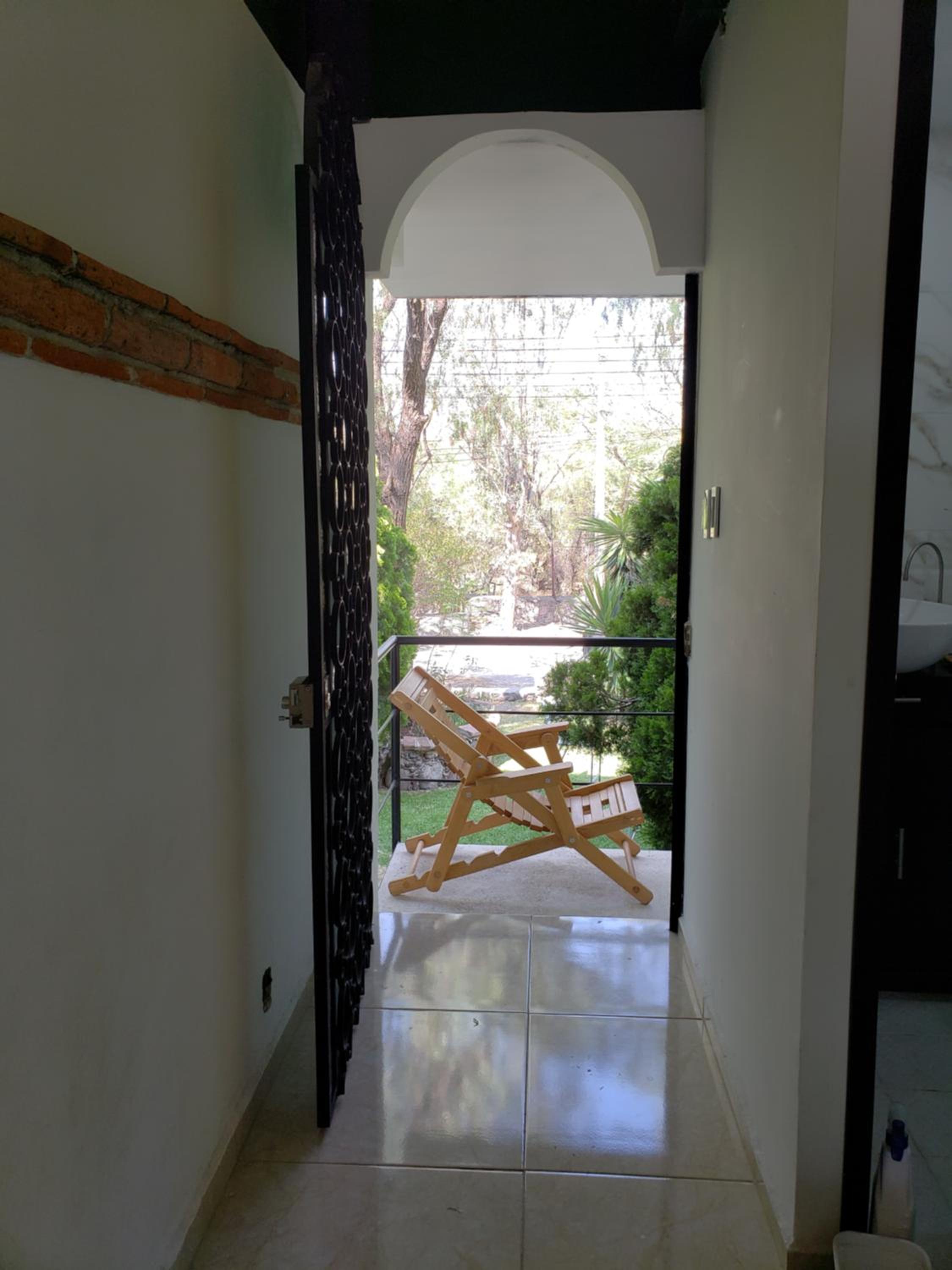 One-Bedroom Apartment - Photo 6