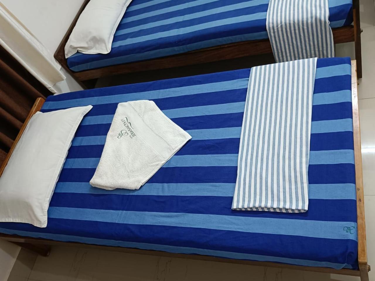 Deluxe Double Room (2 Adults + 1 Child)