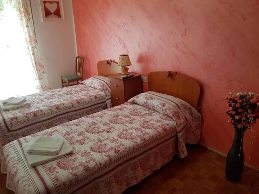 Twin Room With Shared Bathroom