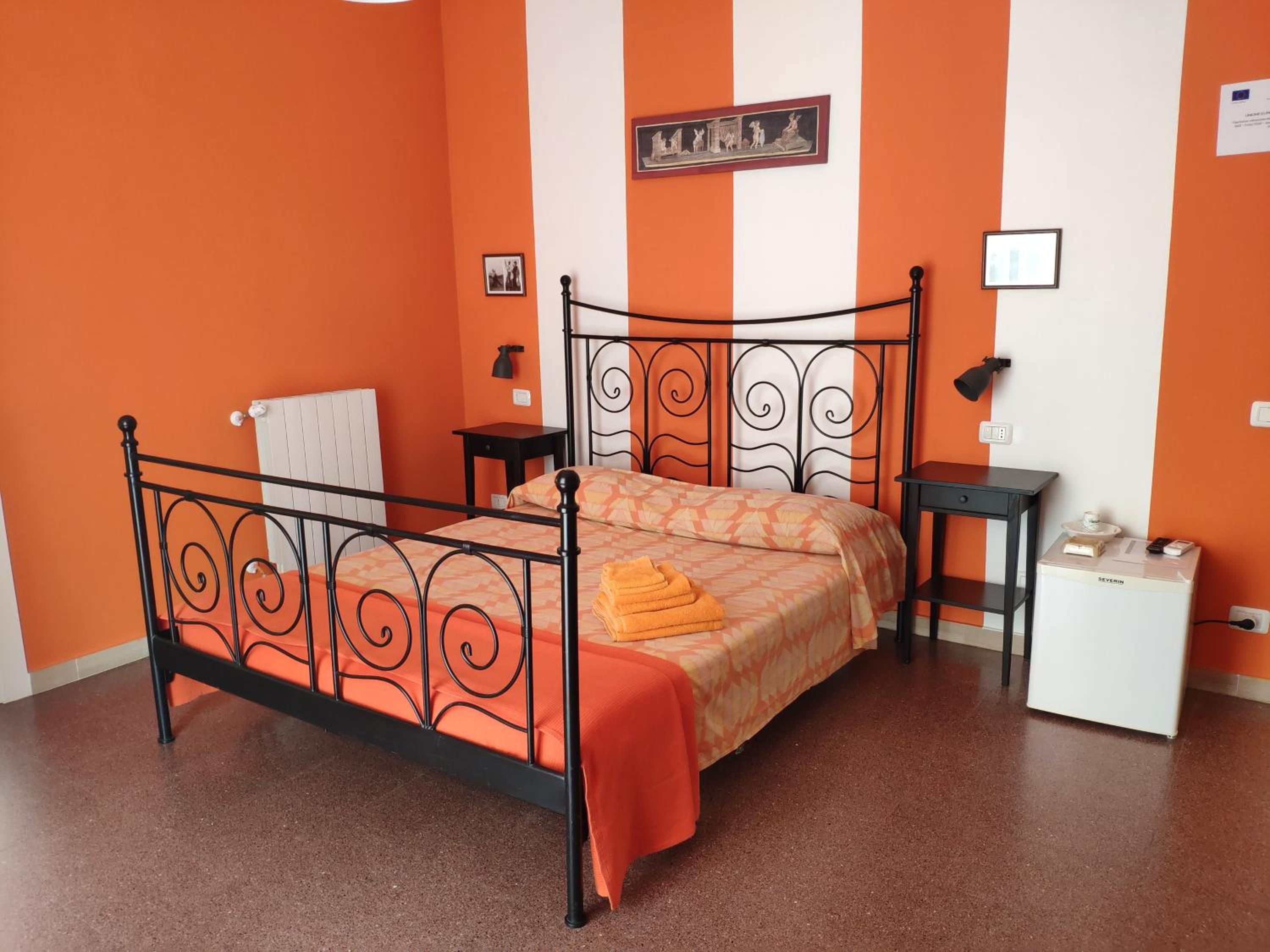 Triple Room - Photo 1