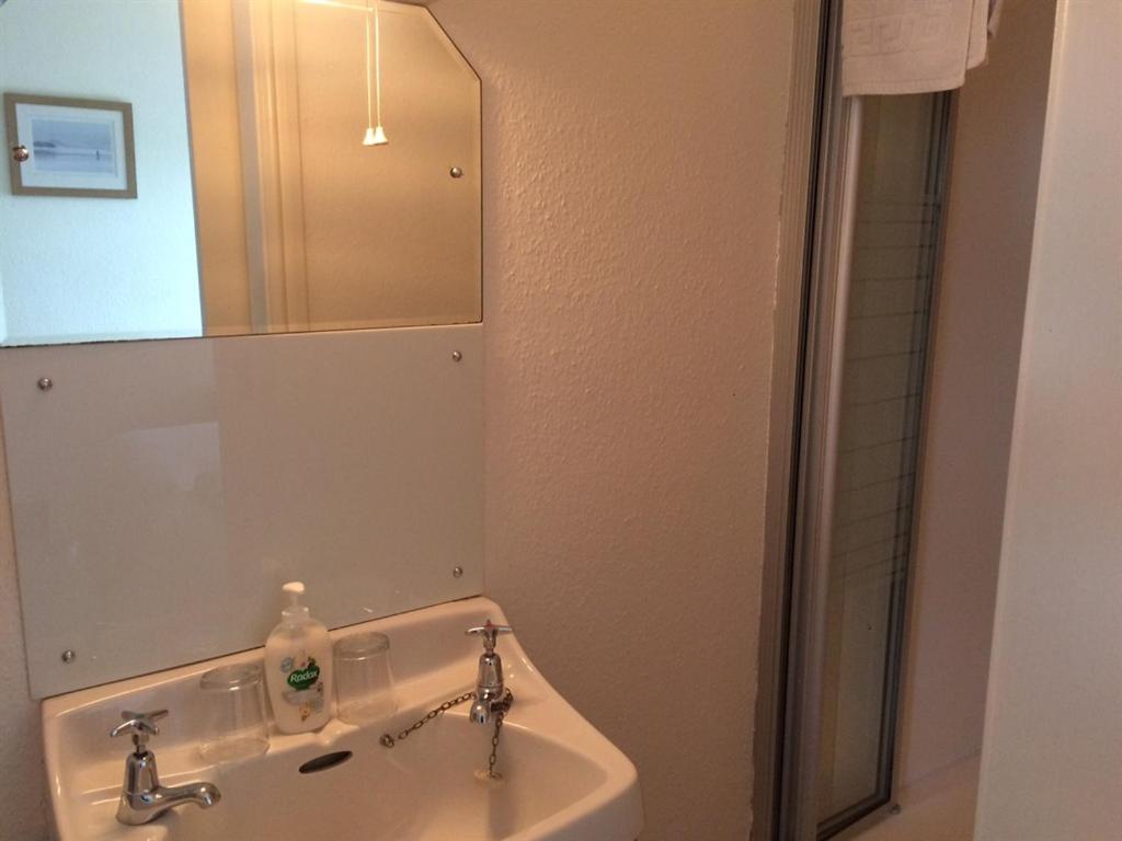 Single Room with Shower photo 2
