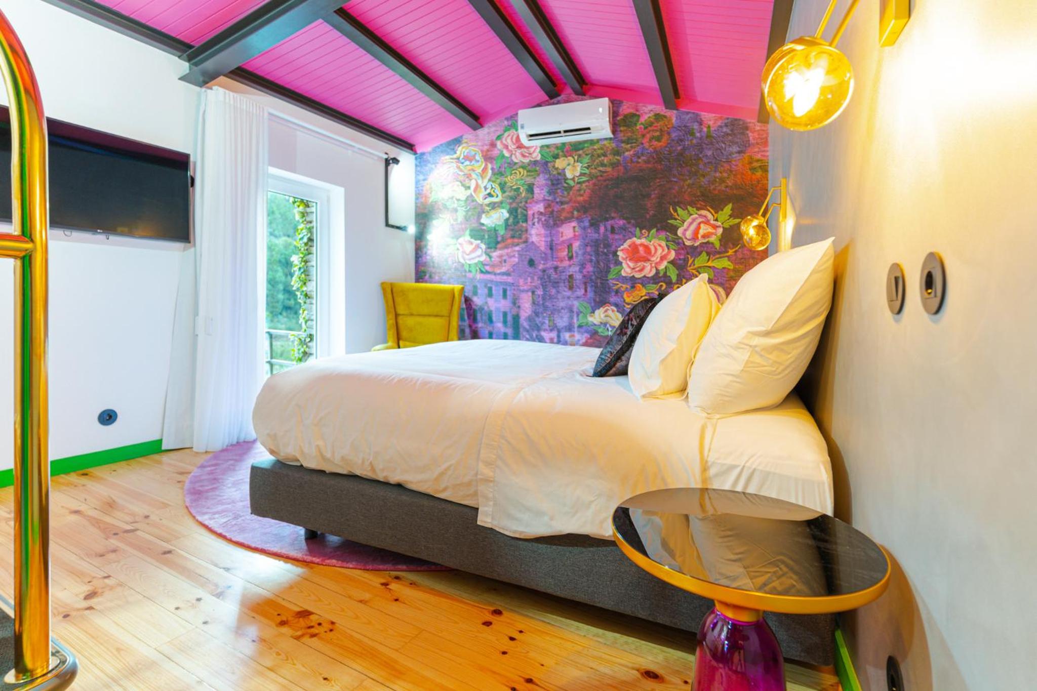 Deluxe Double or Twin Room with Mountain View - Photo 6