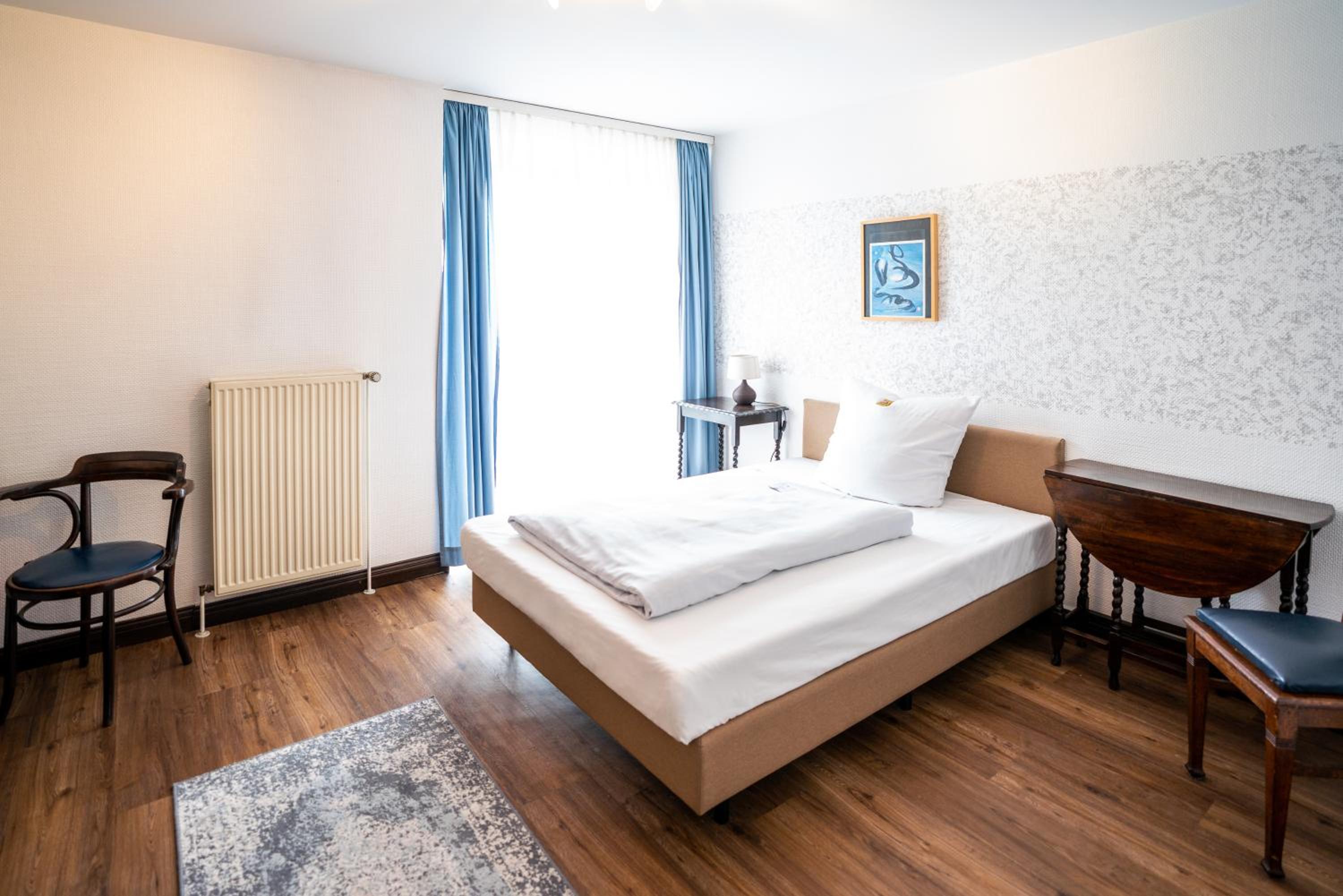 Single Room with Bathroom photo 3