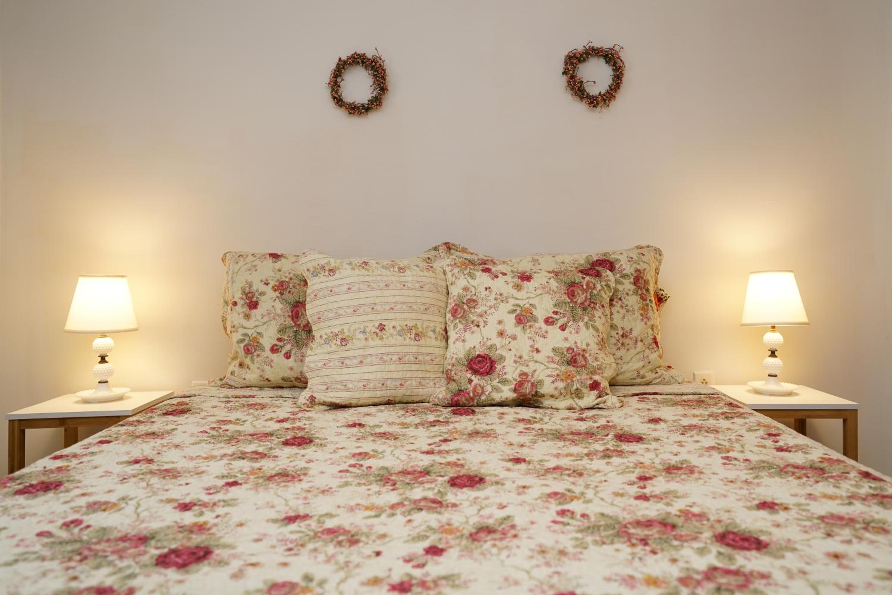 Queen Room with Garden View - Photo 1