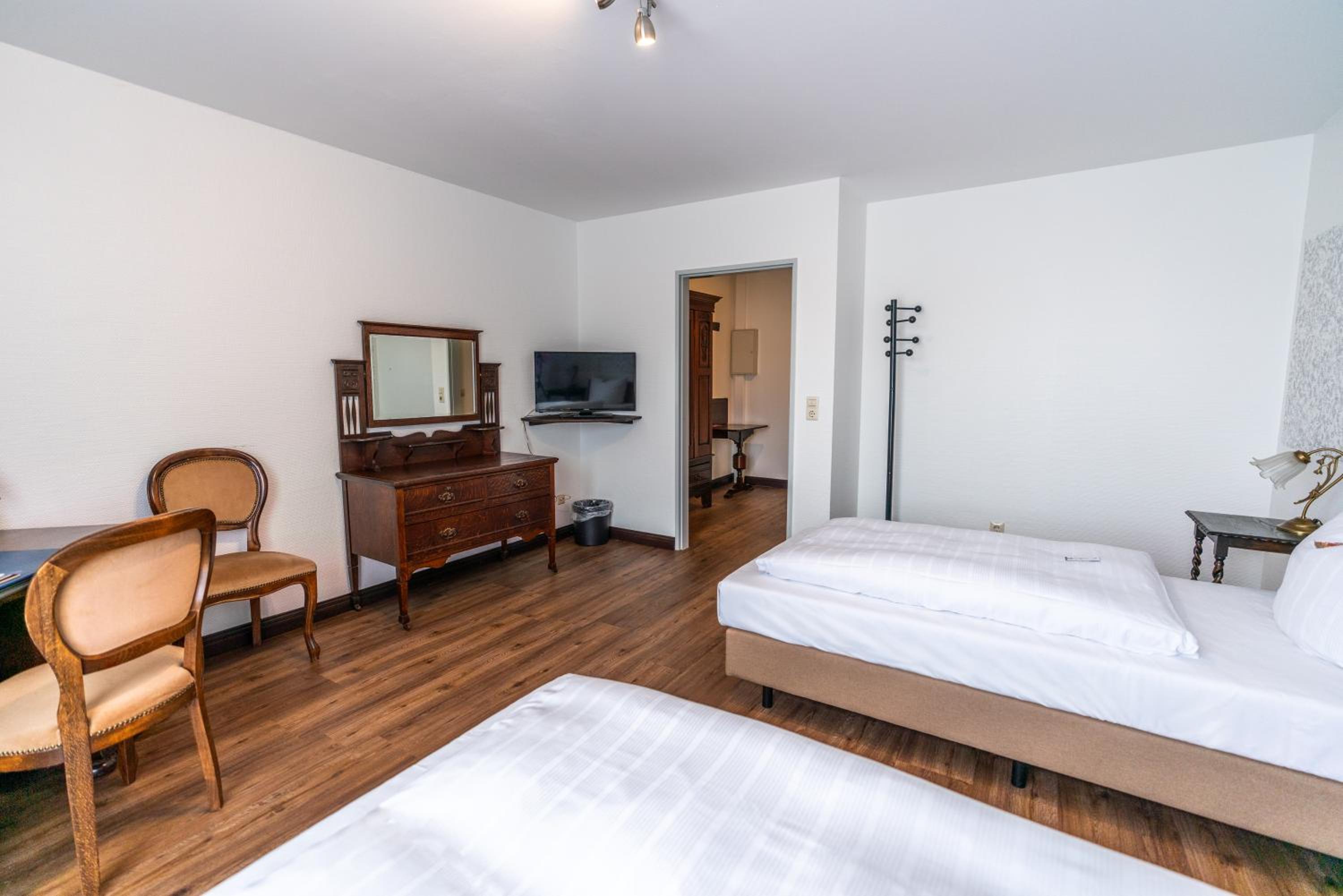 Double or Twin Room photo 3