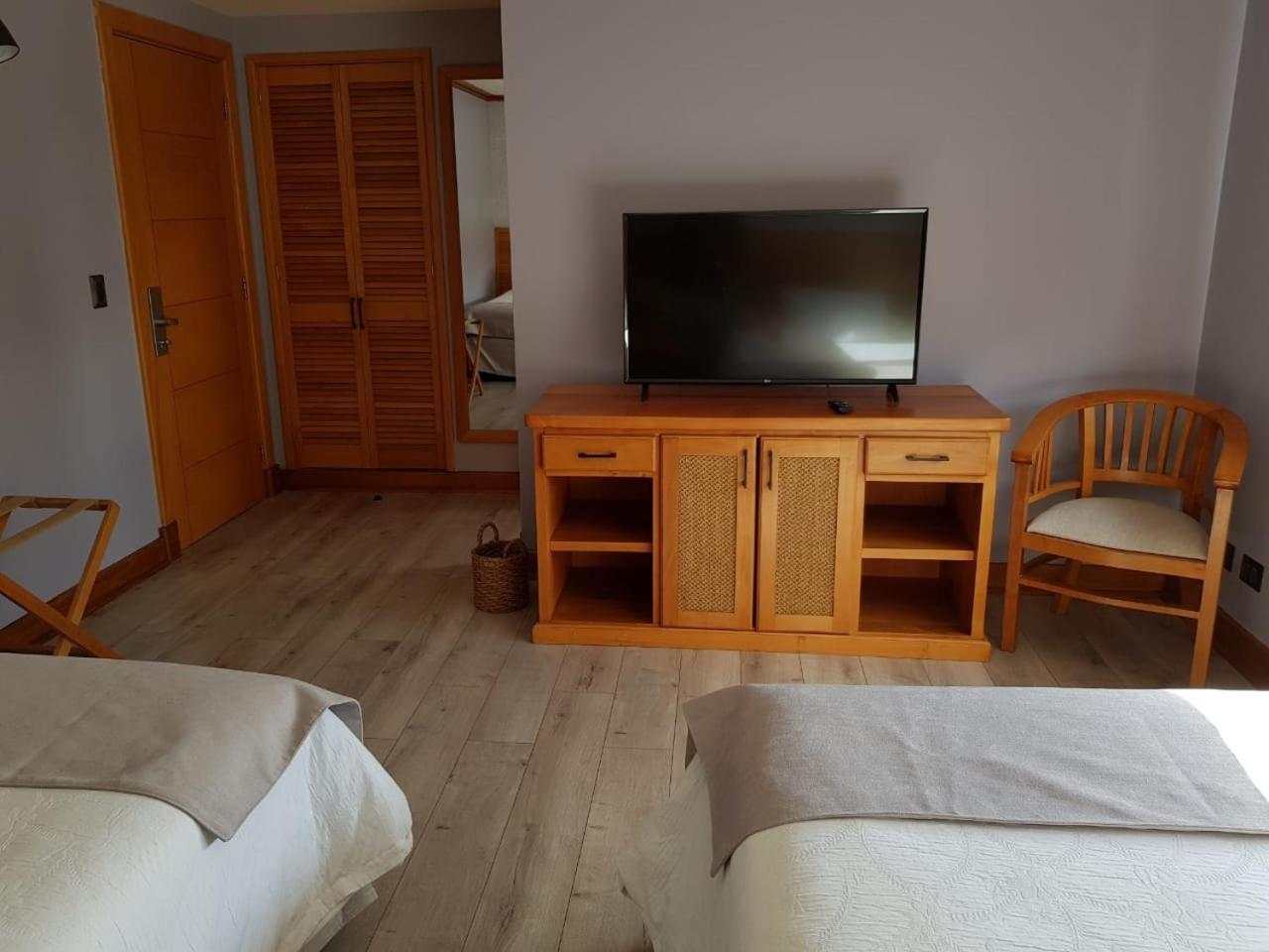 Standard Twin Room photo 2