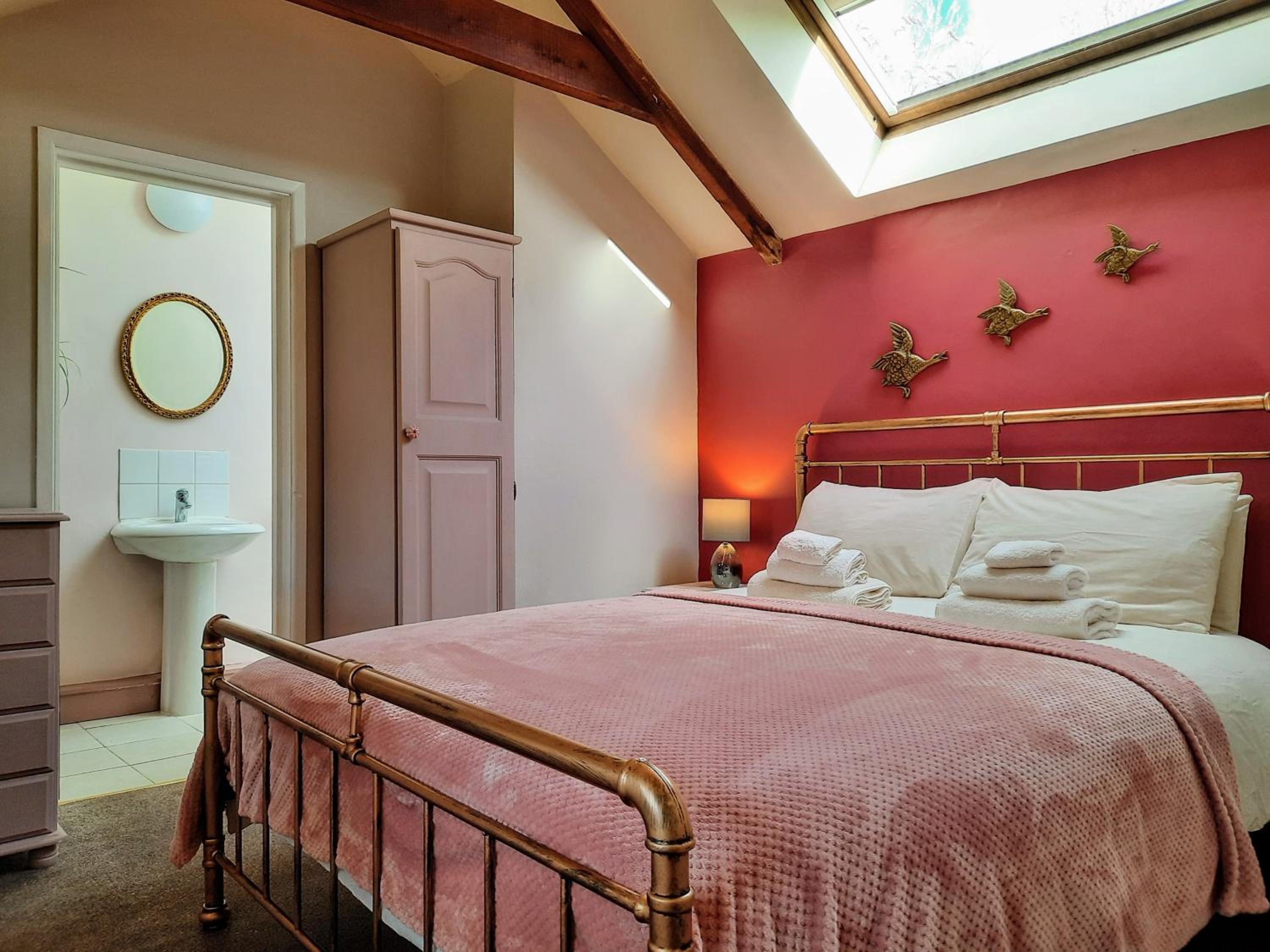 One-Bedroom House photo 1