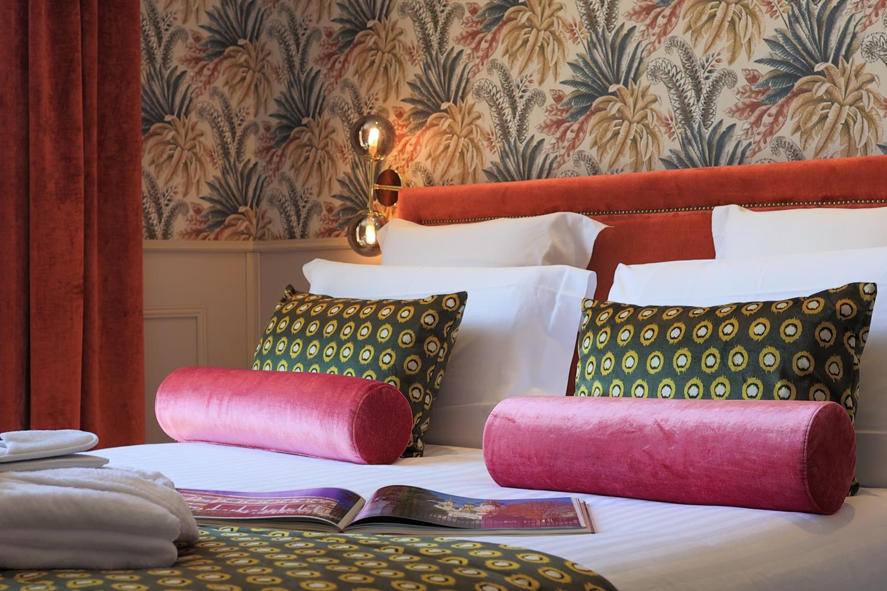 Double Room with Garden View - Photo 6