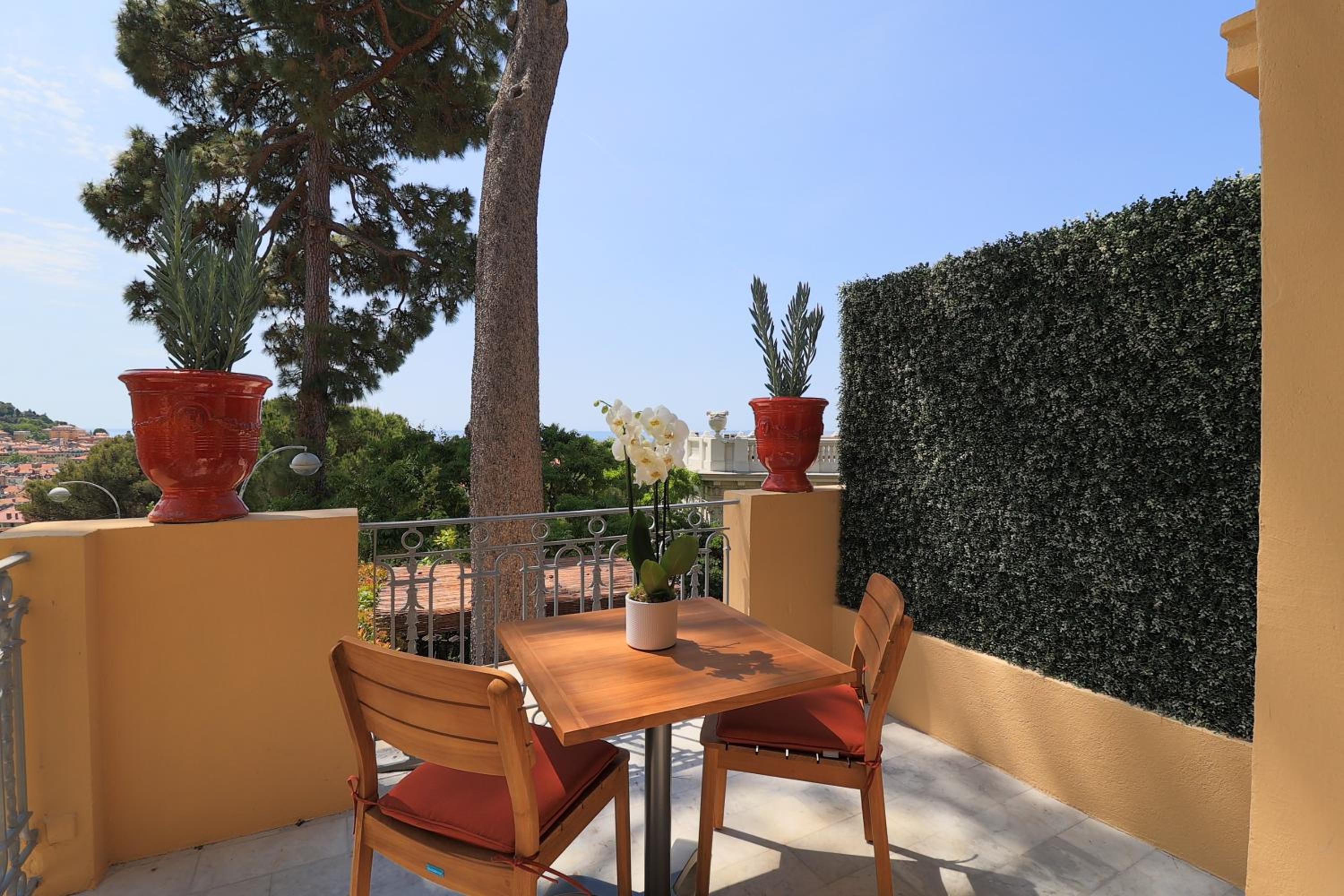 Double Room with Garden View - Photo 12