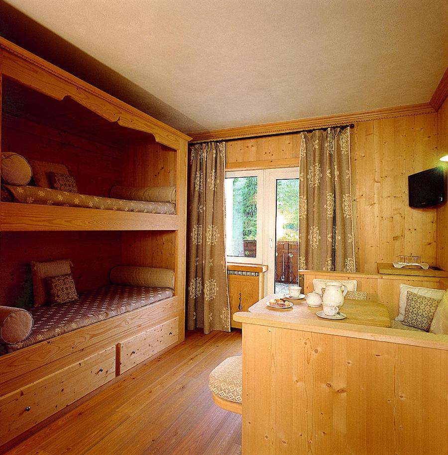 Family Suite (4 Adults) - Photo 6