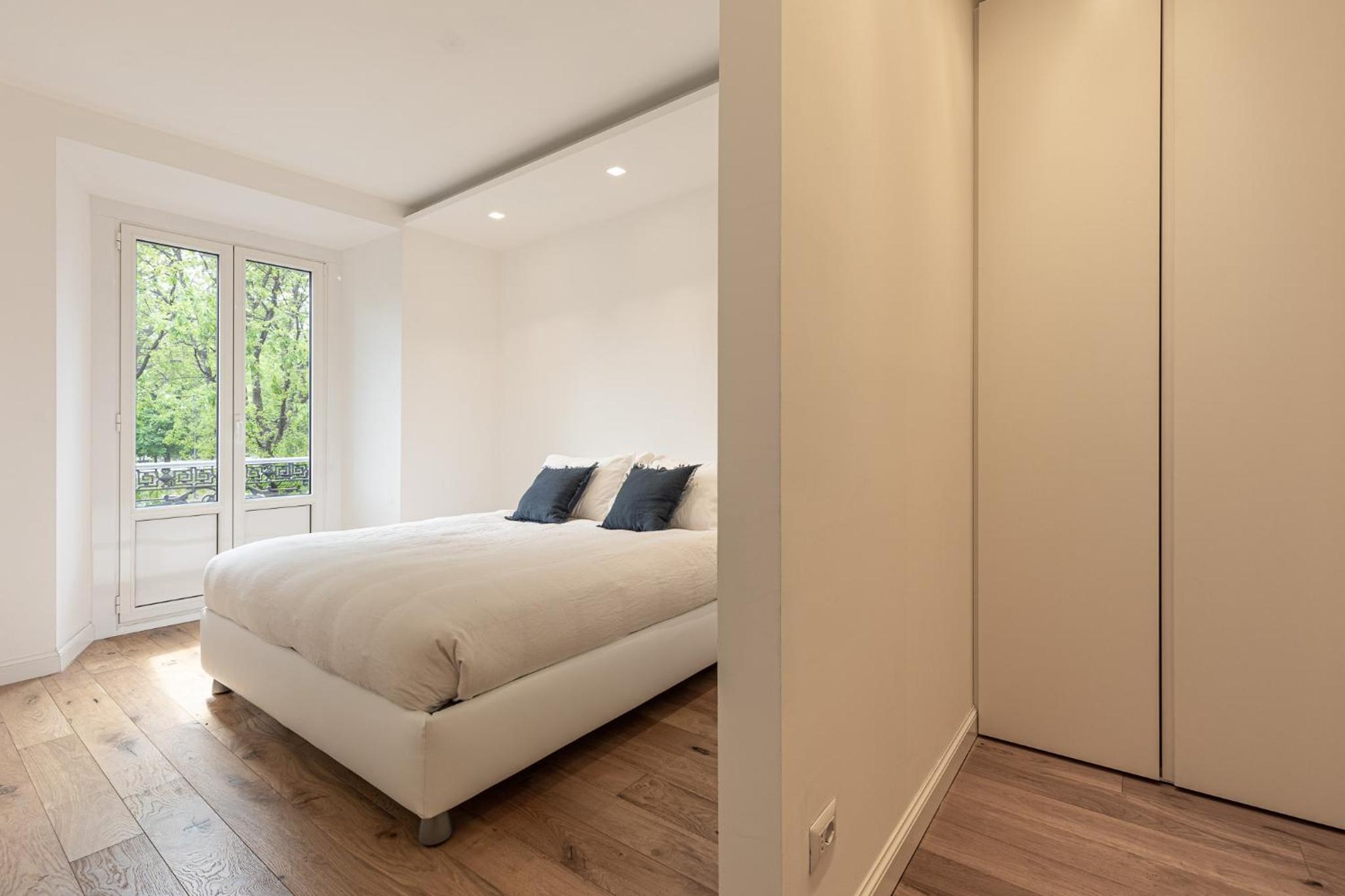 One-Bedroom Apartment - Via Alessandro Tadino 2