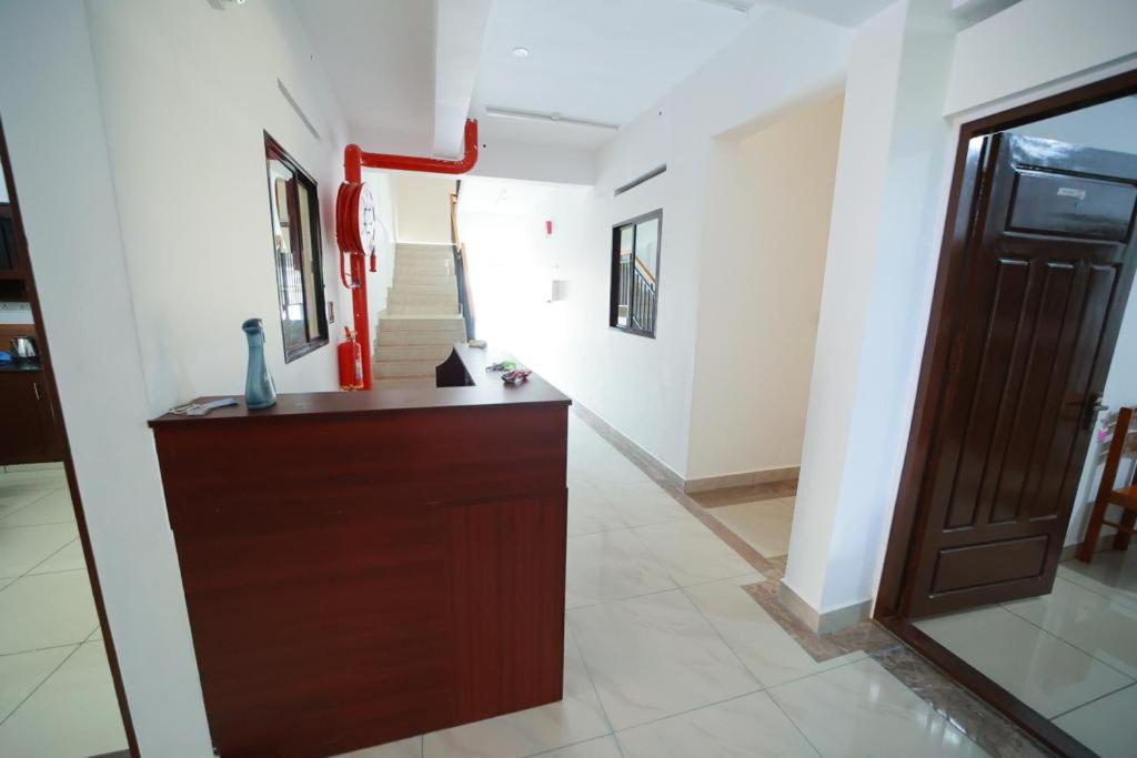 One-Bedroom Apartment photo 2