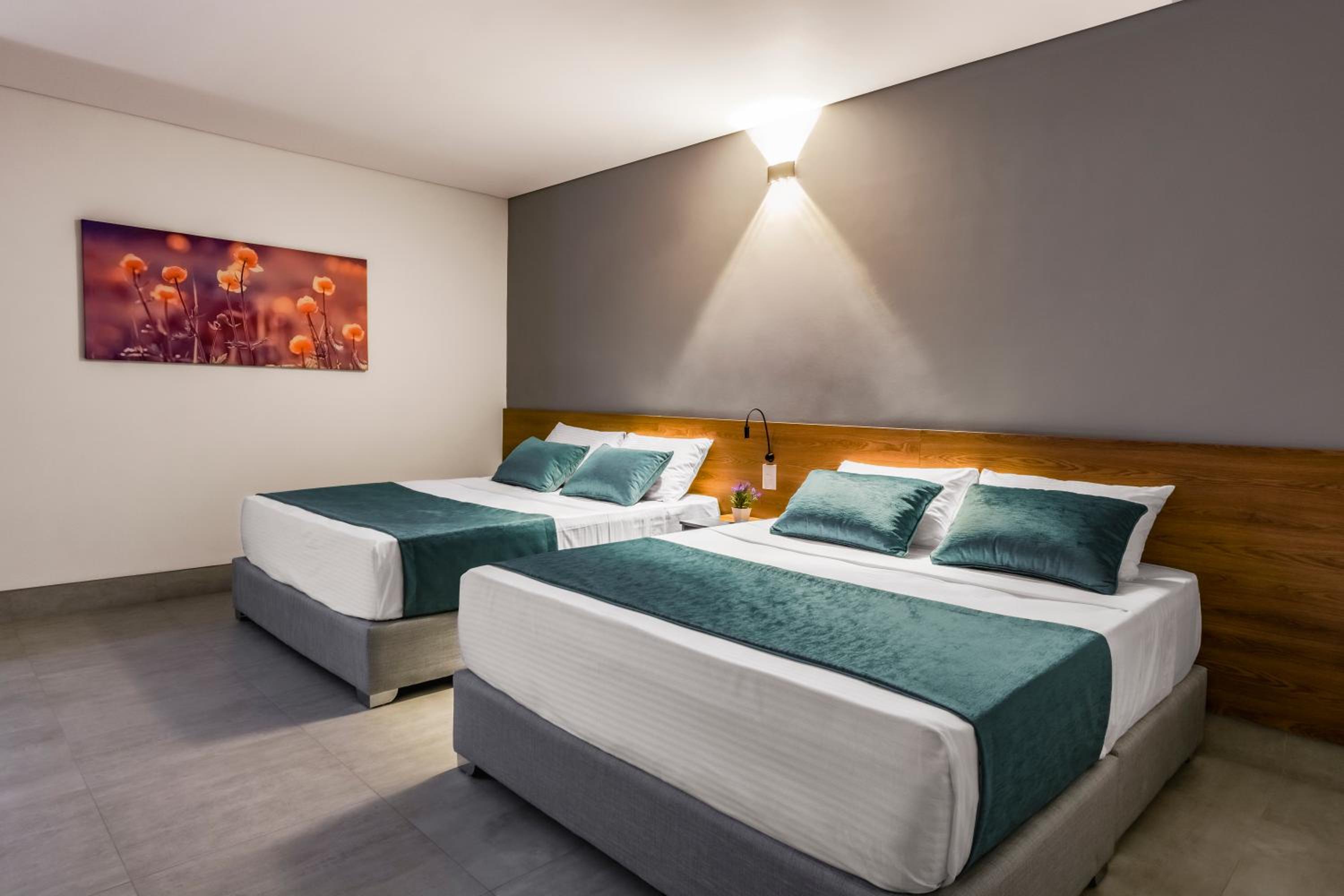 Double Room with Two Double Beds photo 1