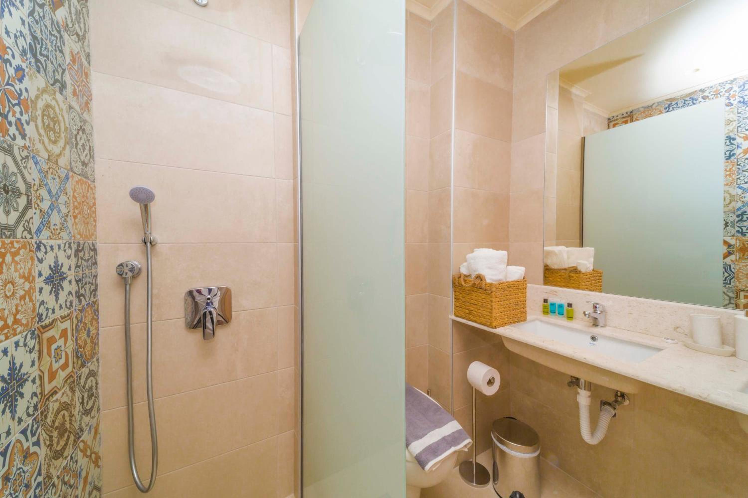 Triple Room with Balcony photo 3