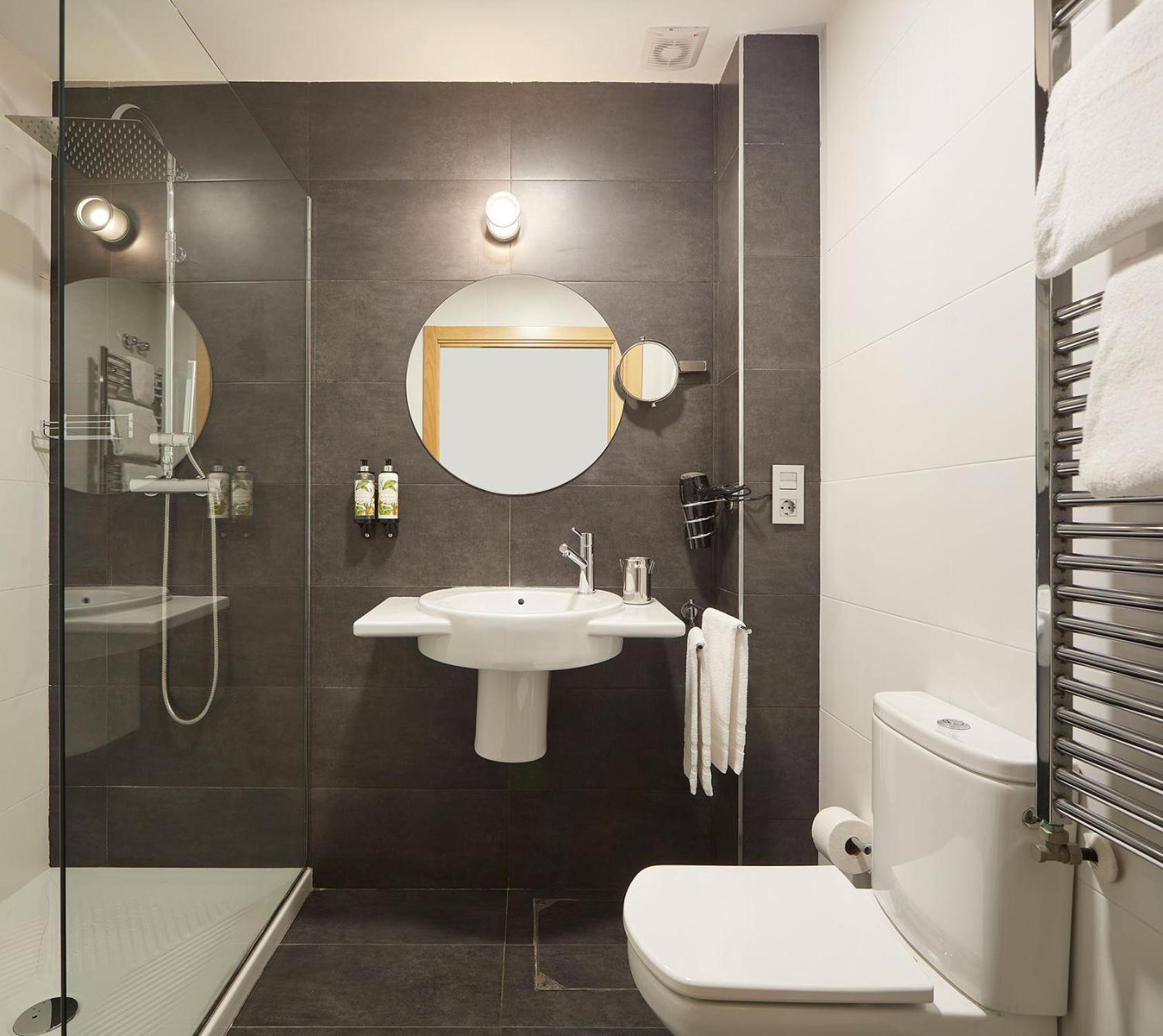 Standard Double Room - Photo 27