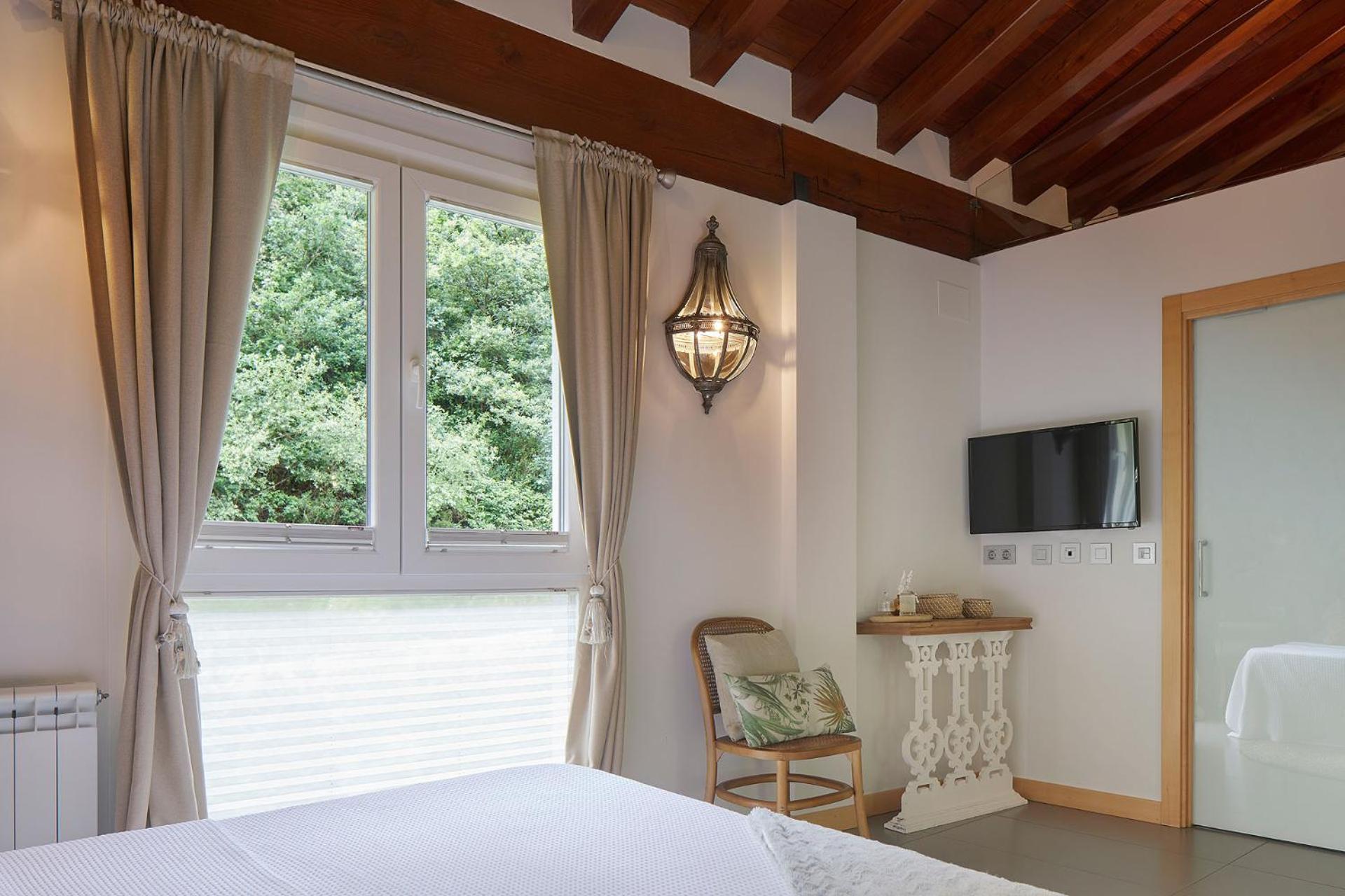 Standard Double Room - Photo 24