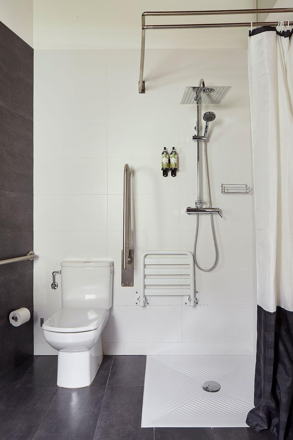 Standard Double Room - Photo 22