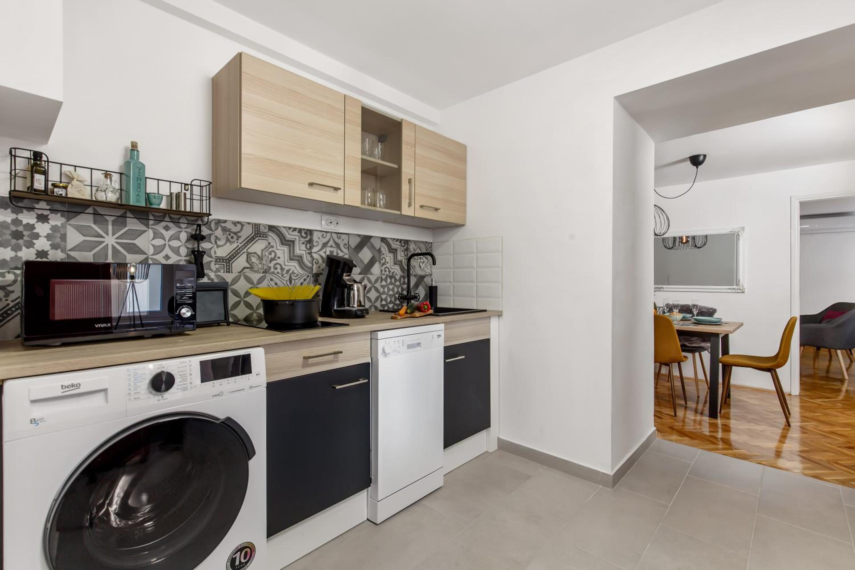 Two-Bedroom Apartment - Photo 9