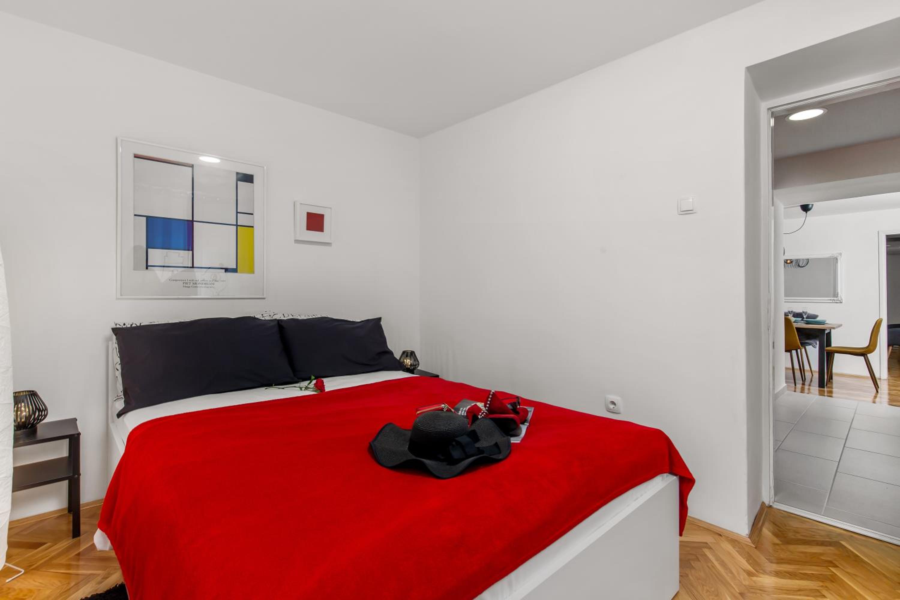 Two-Bedroom Apartment - Photo 24