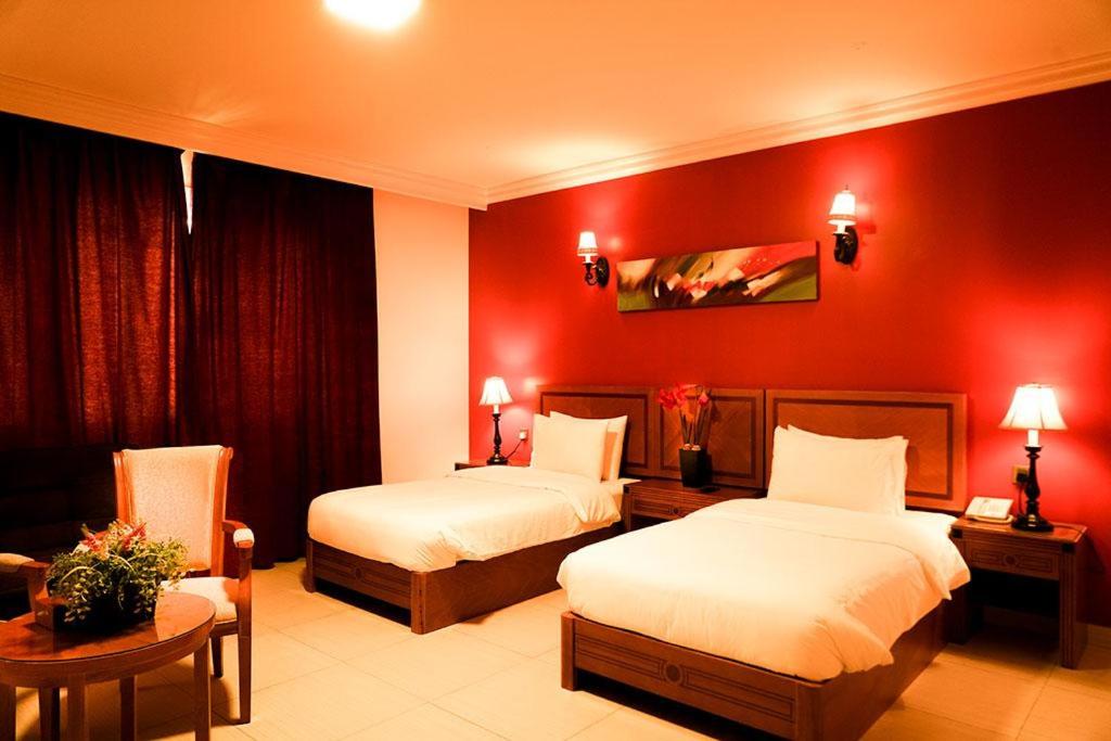 Deluxe Triple Room