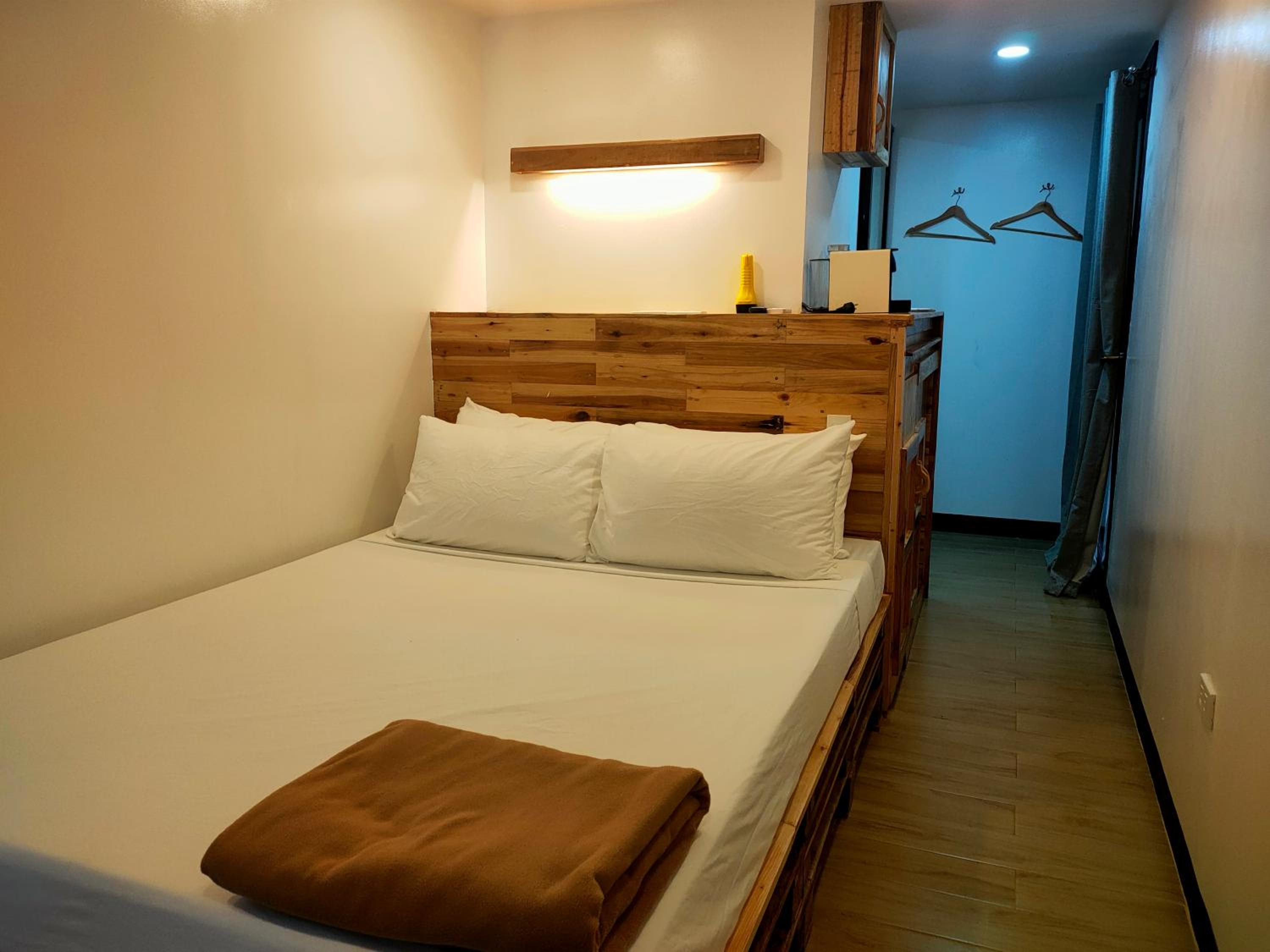 Deluxe Queen Room photo 2