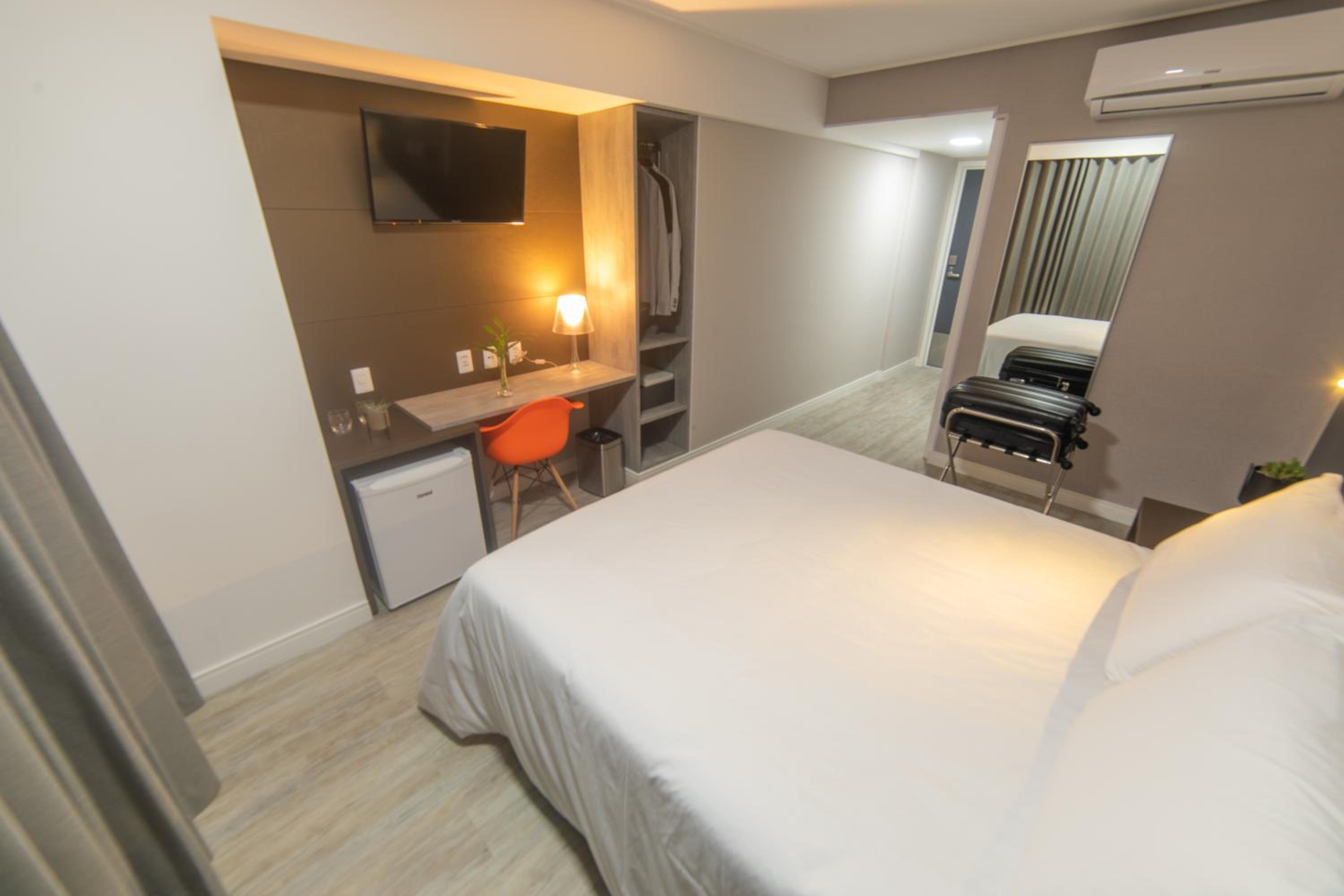 Standard PwD Disability Access - 1 Queen Bed photo 3