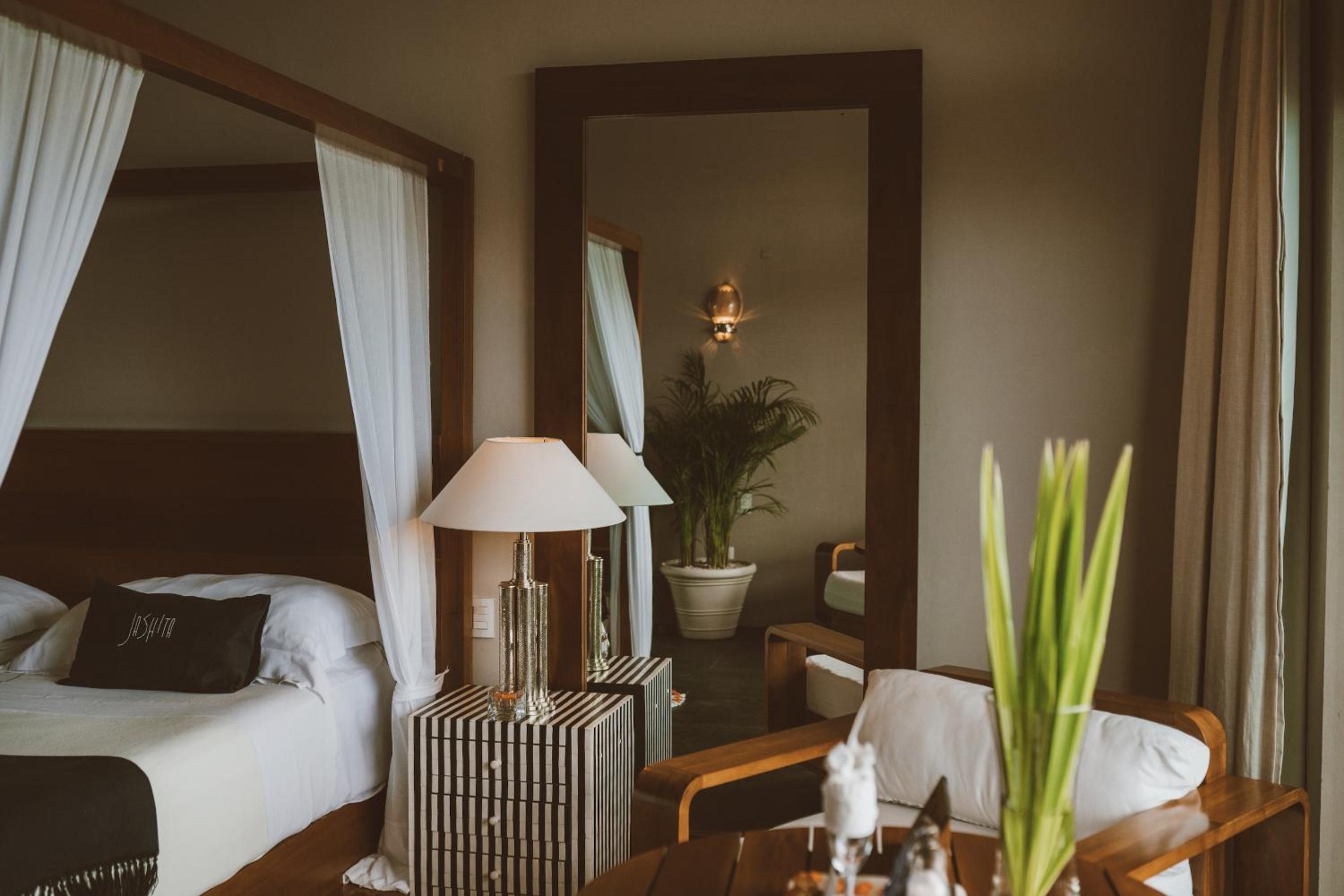King Suite with Ocean View - Photo 2