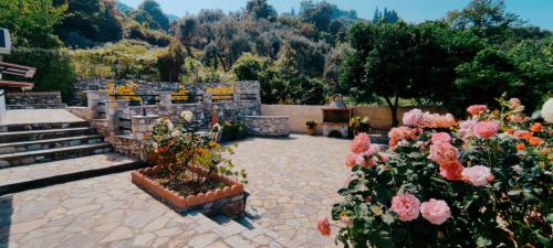 Villa photo 2