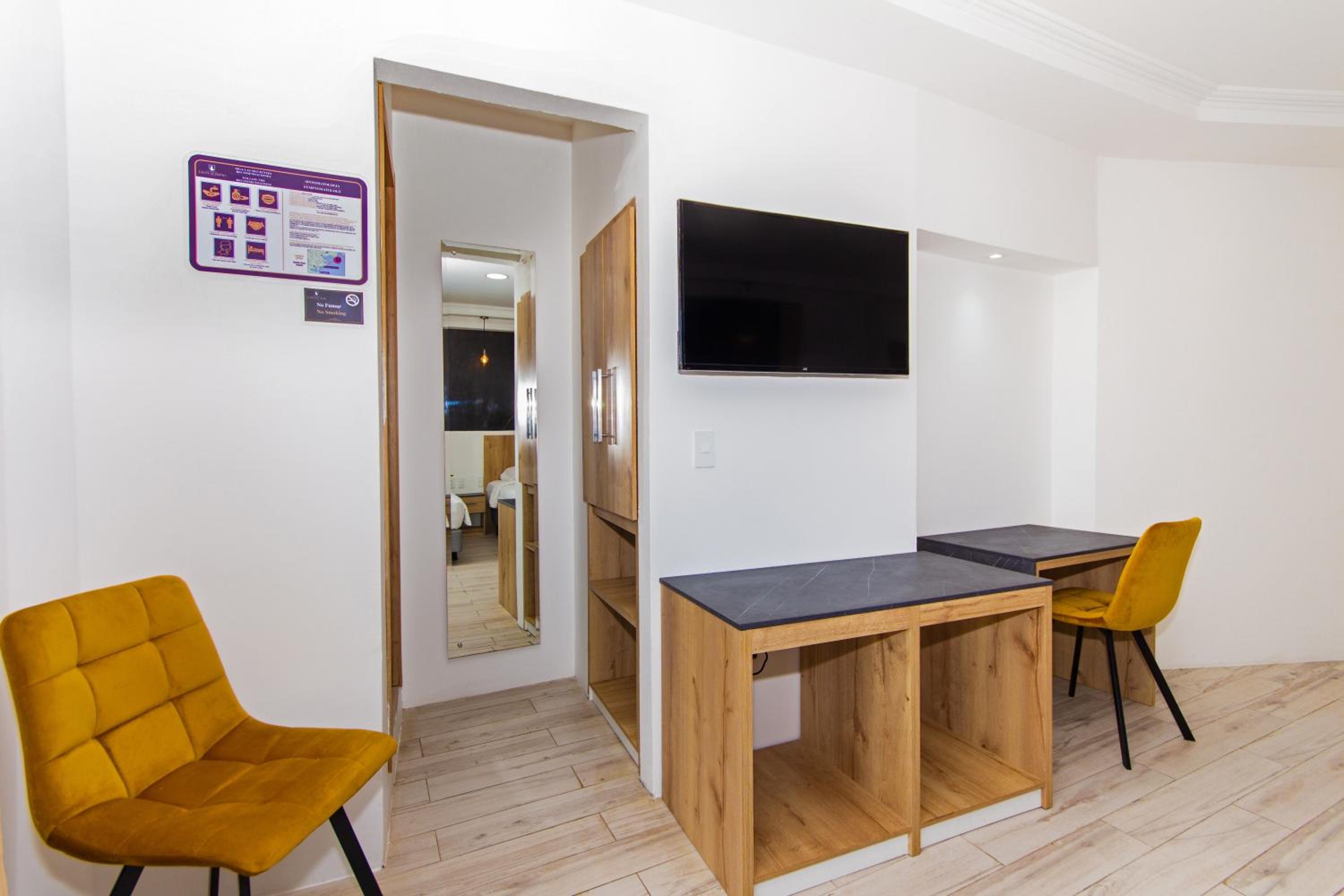 Superior Triple Room photo 3