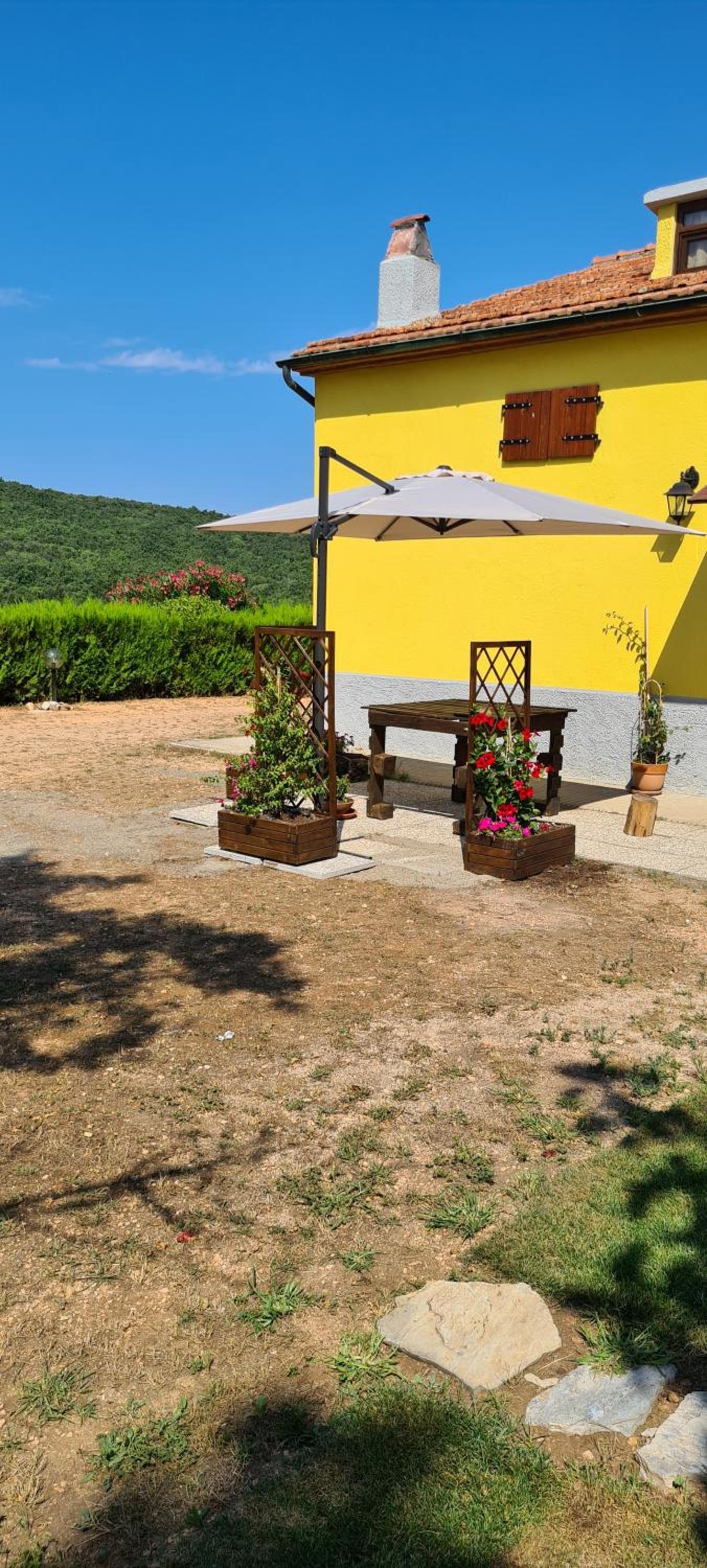 Maisonette photo 3