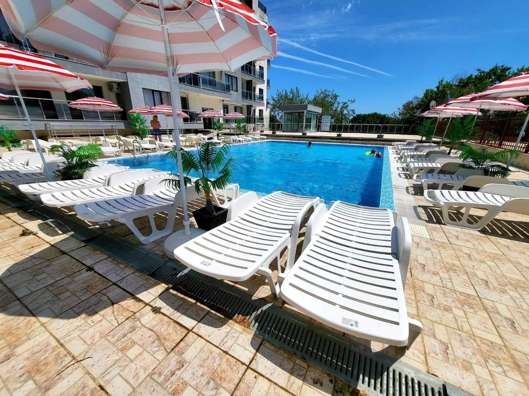 Two-Bedroom Apartment with Frontal Sea View with Free Parking photo 3