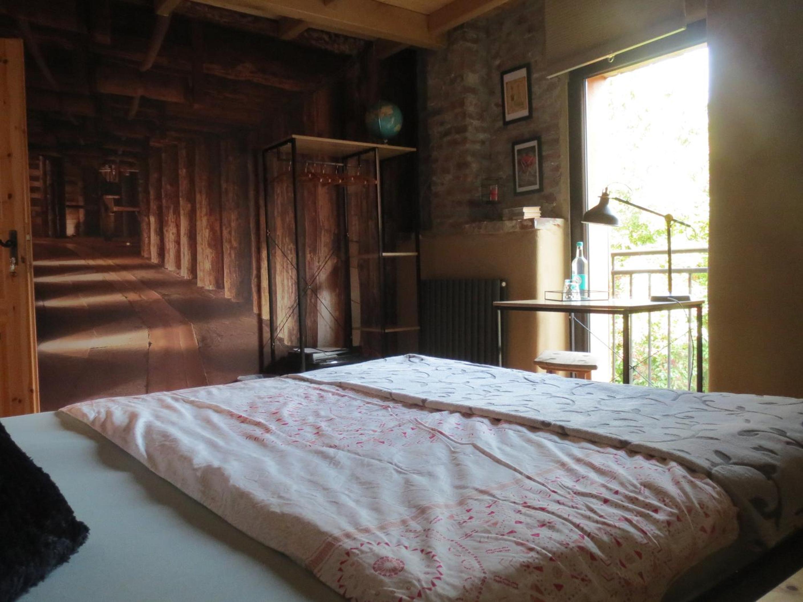 Small Double Room - Photo 1