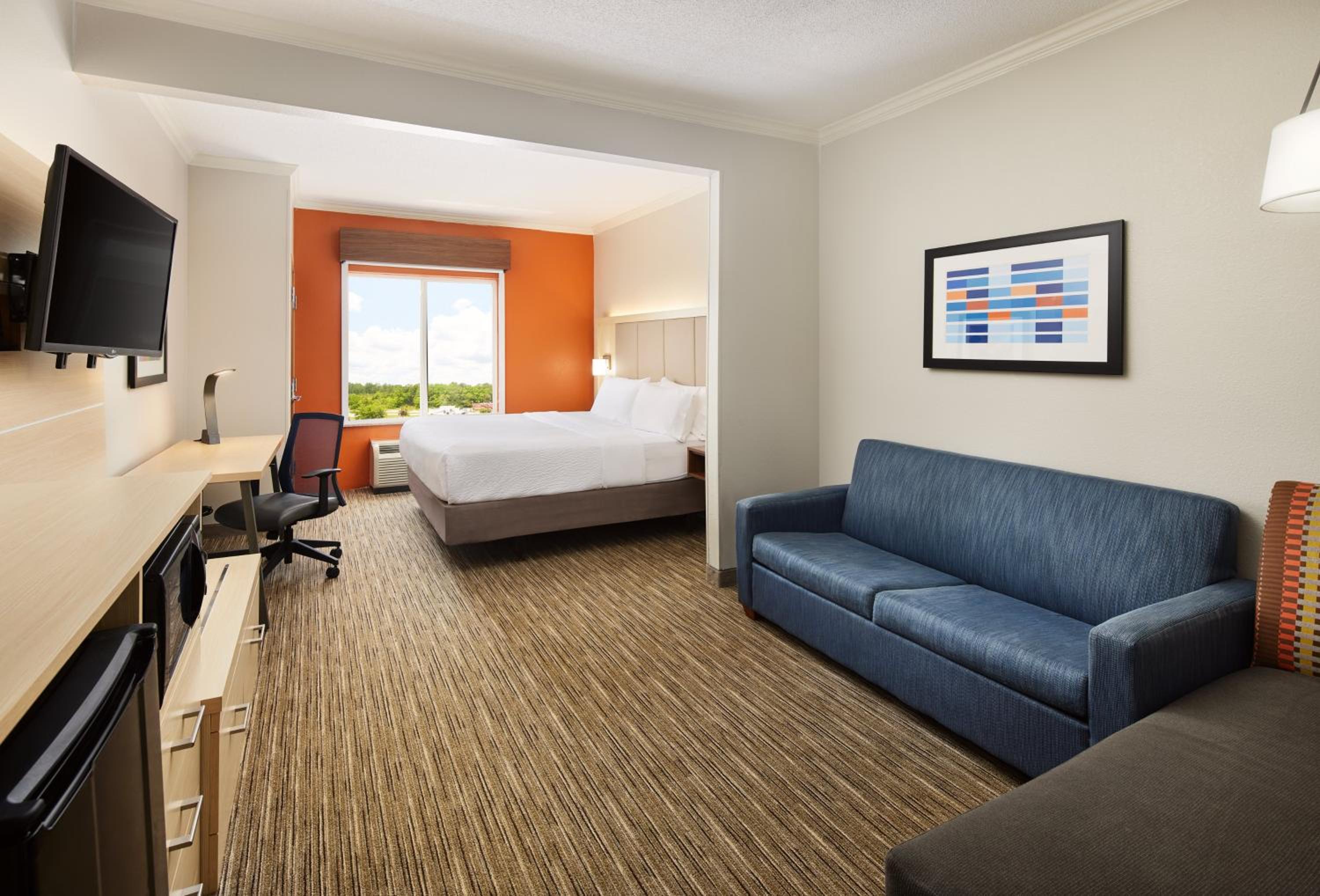 King Suite - Photo 2