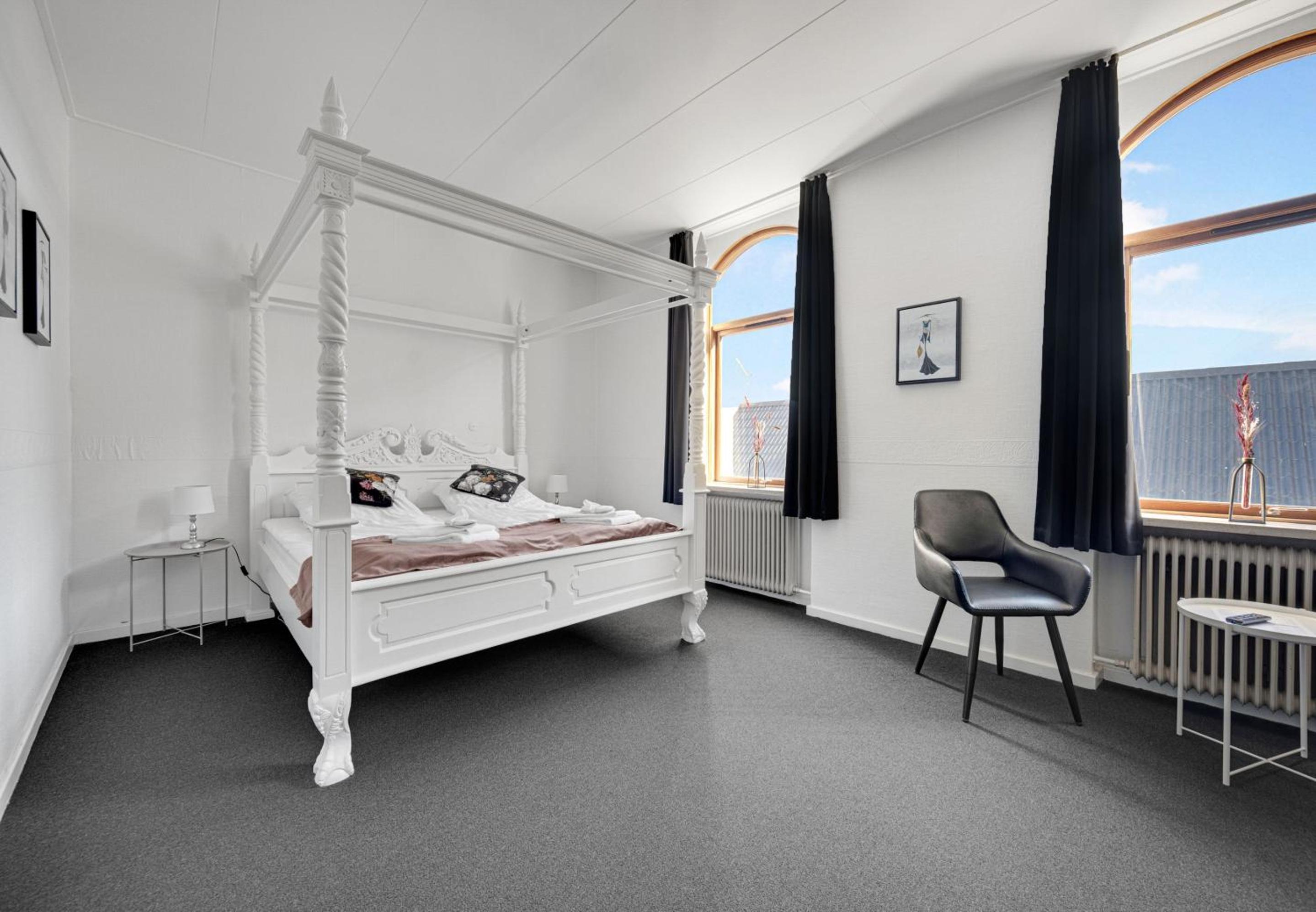 Standard Double/Twin Room photo 1