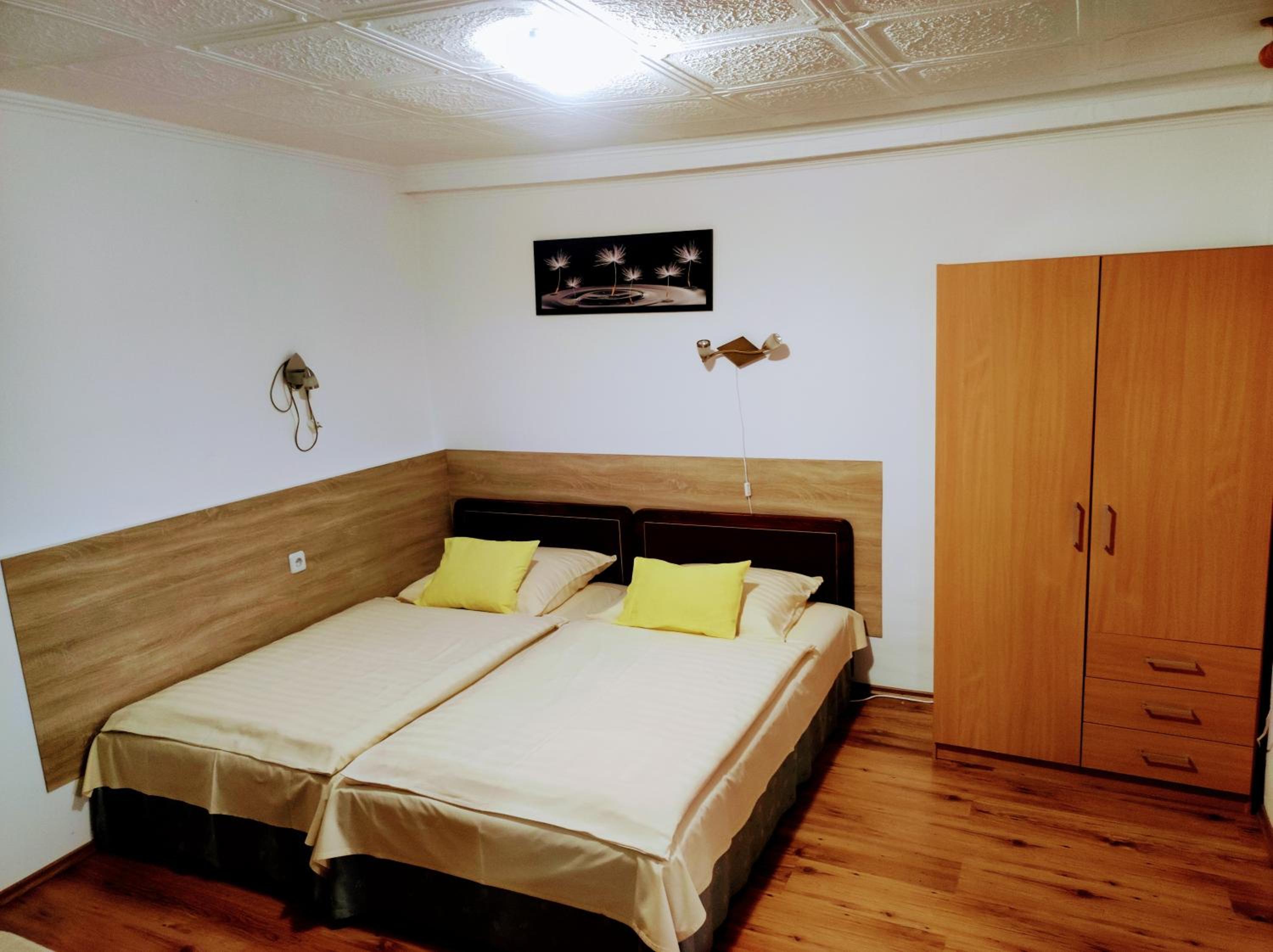 Apartment (4 Adults) - Arany János utca  photo 1