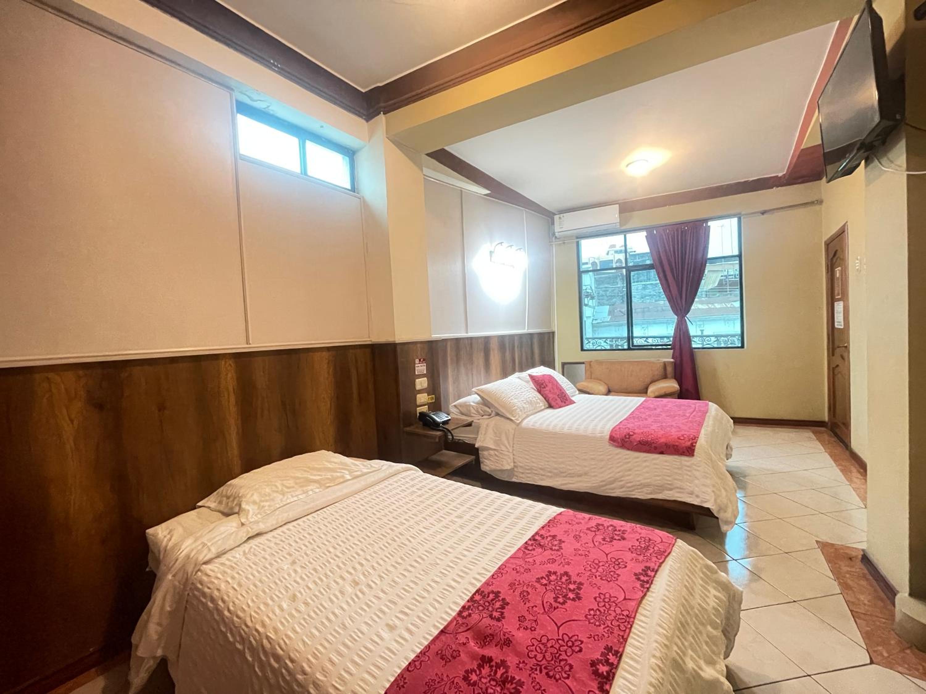 Superior Twin Room photo 3