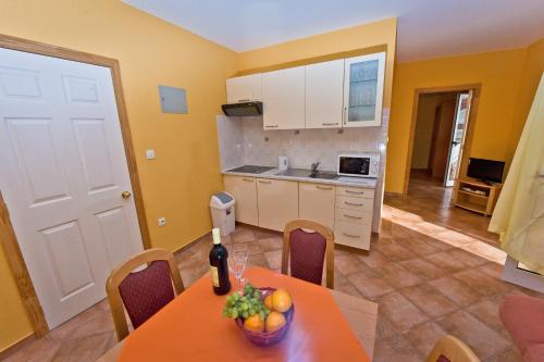 Apartment photo 1