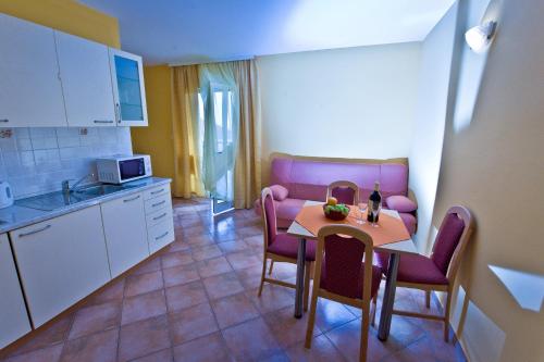 Apartment photo 1