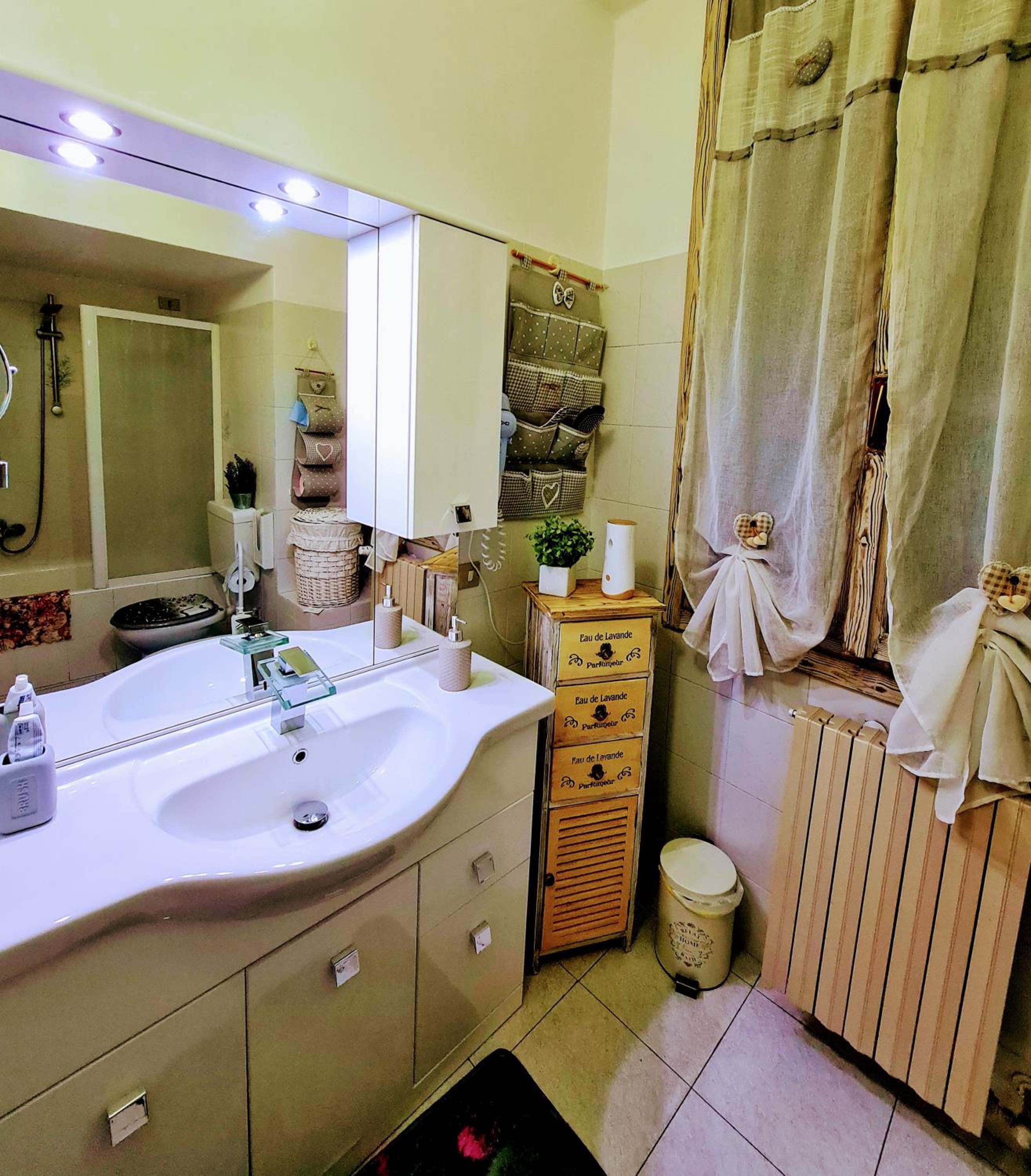 Deluxe Room - Photo 3