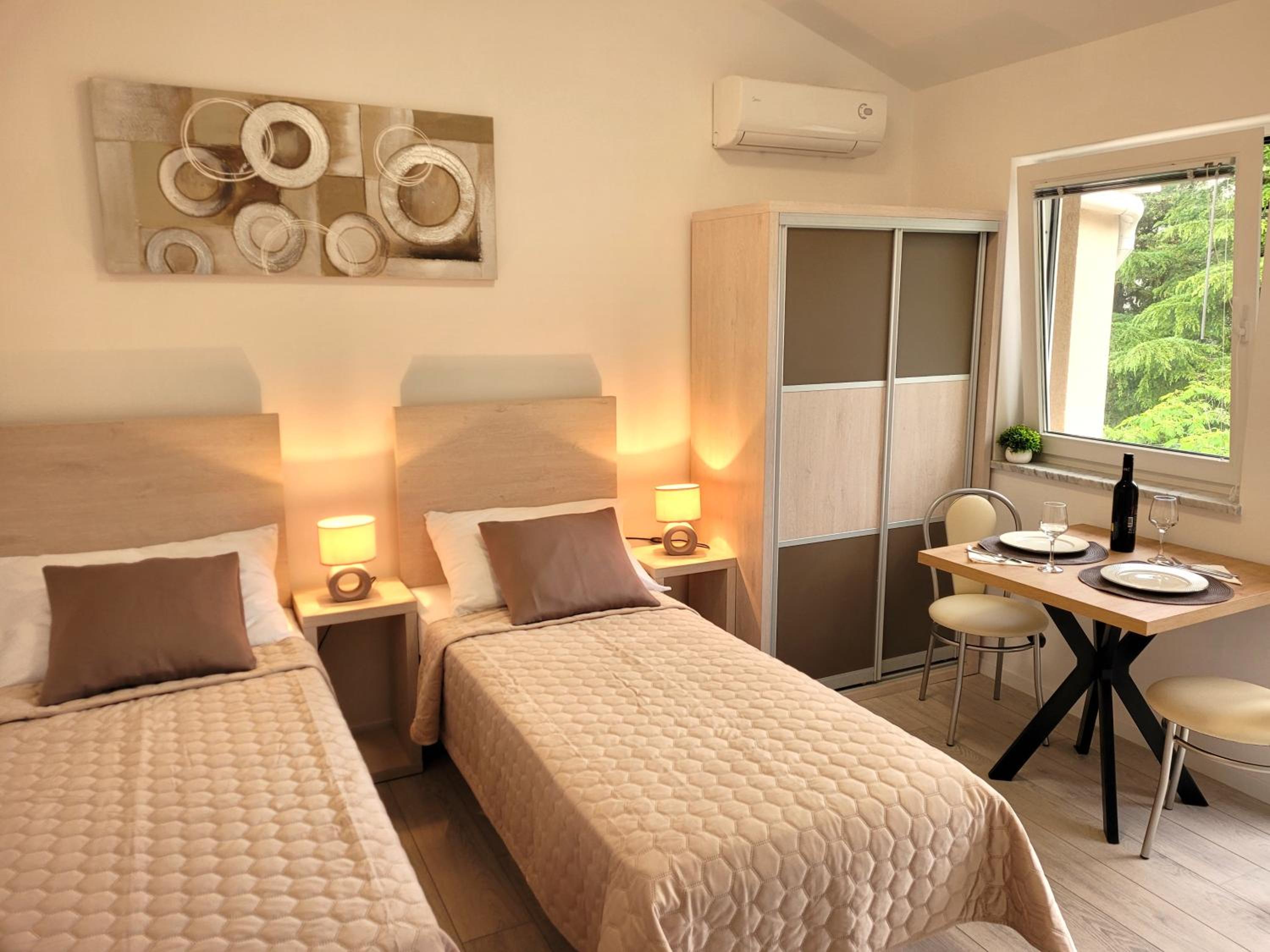 Studio Apartment