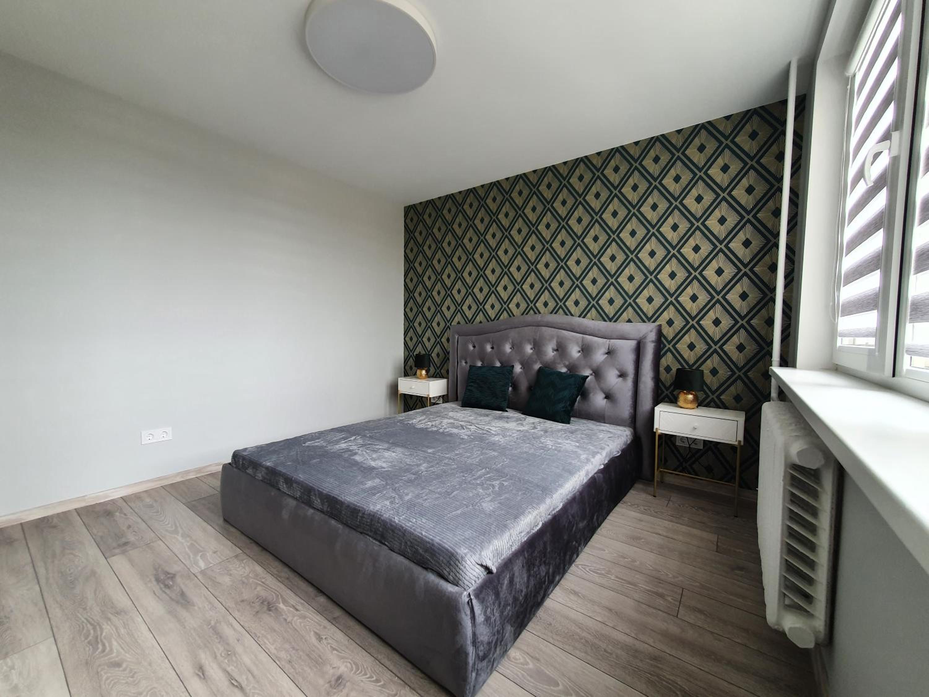Two-Bedroom Apartment - Photo 2