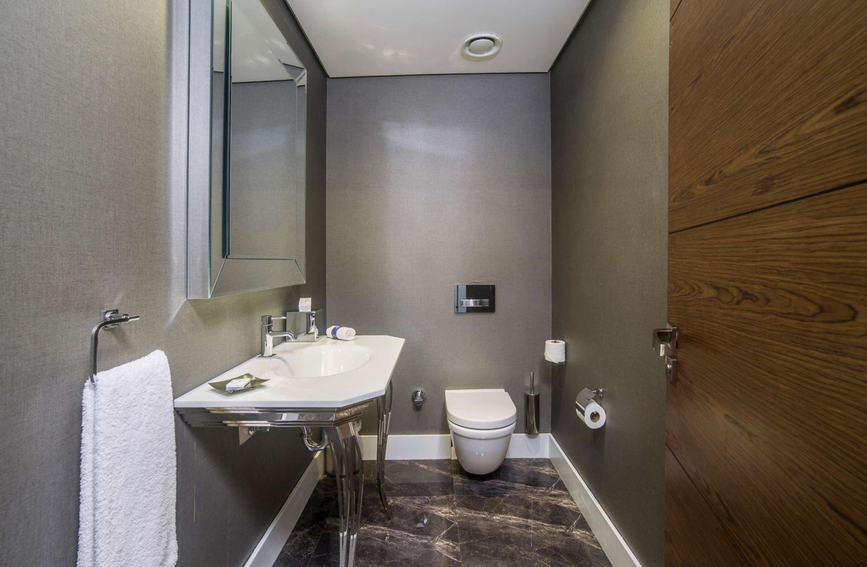 One Bedroom Suite  photo 3