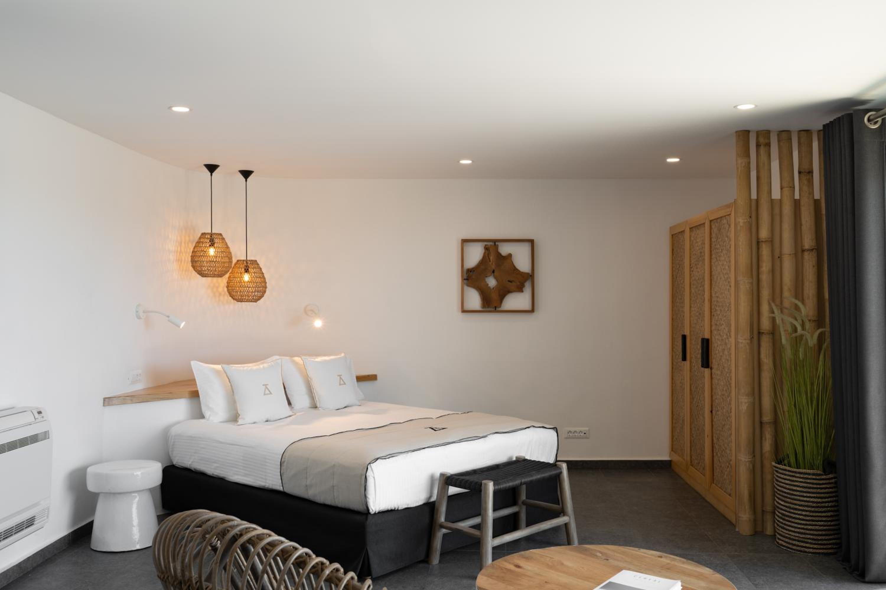 Junior Suite with private pool (Elia) - Photo 5
