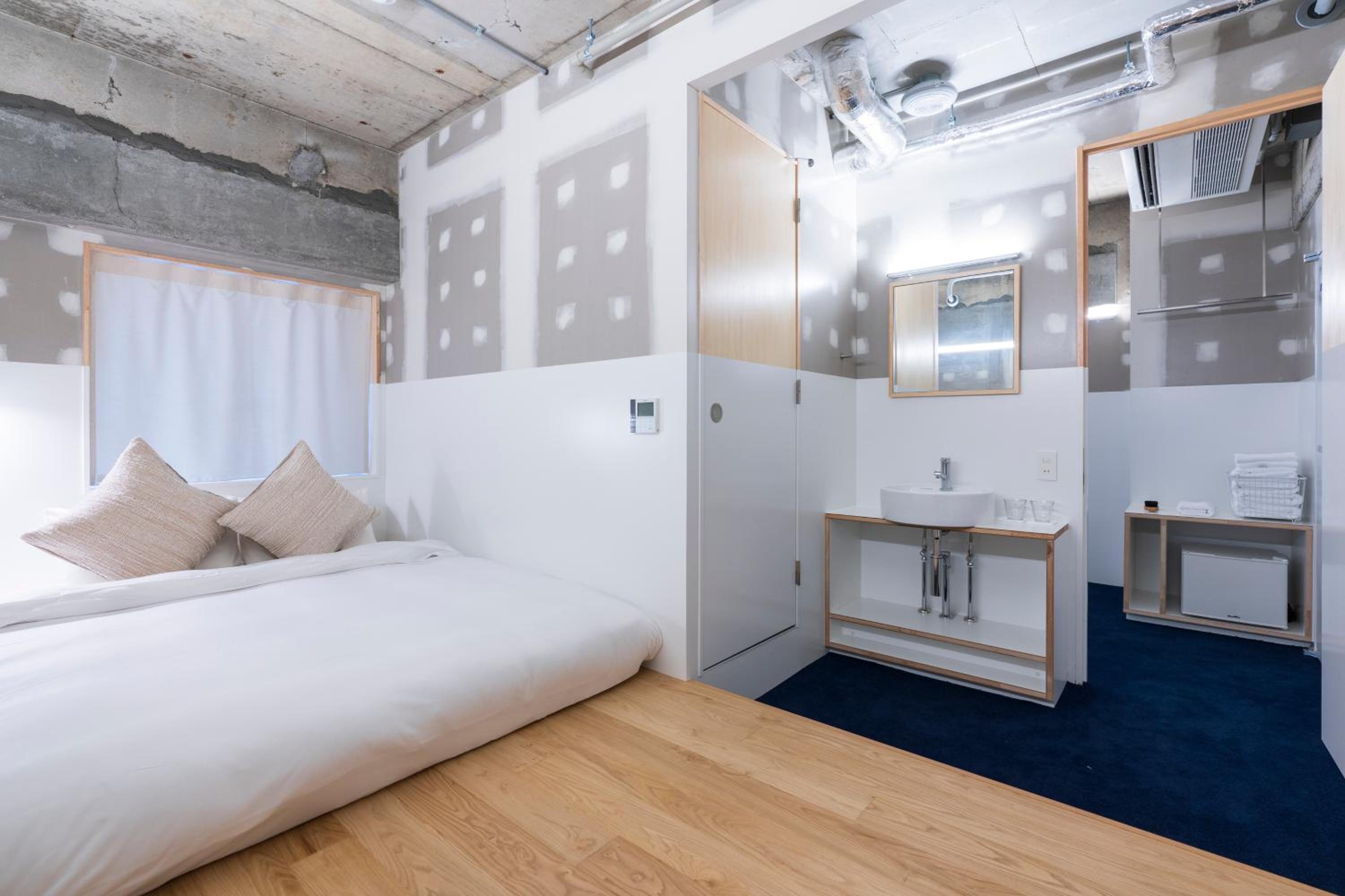 Quadruple Room TypeB - Photo 7
