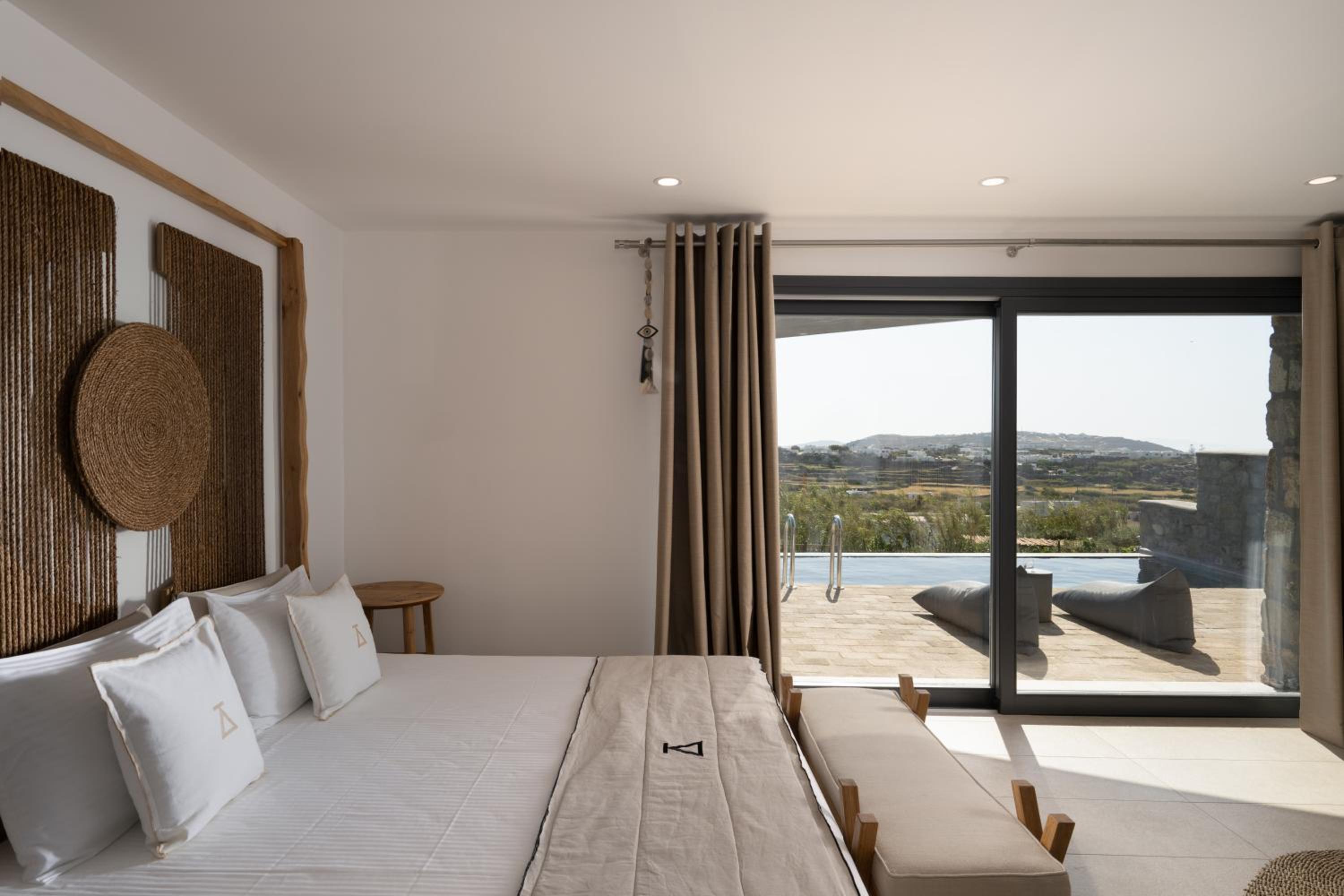 Junior Suite with private pool (Elia) - Photo 1