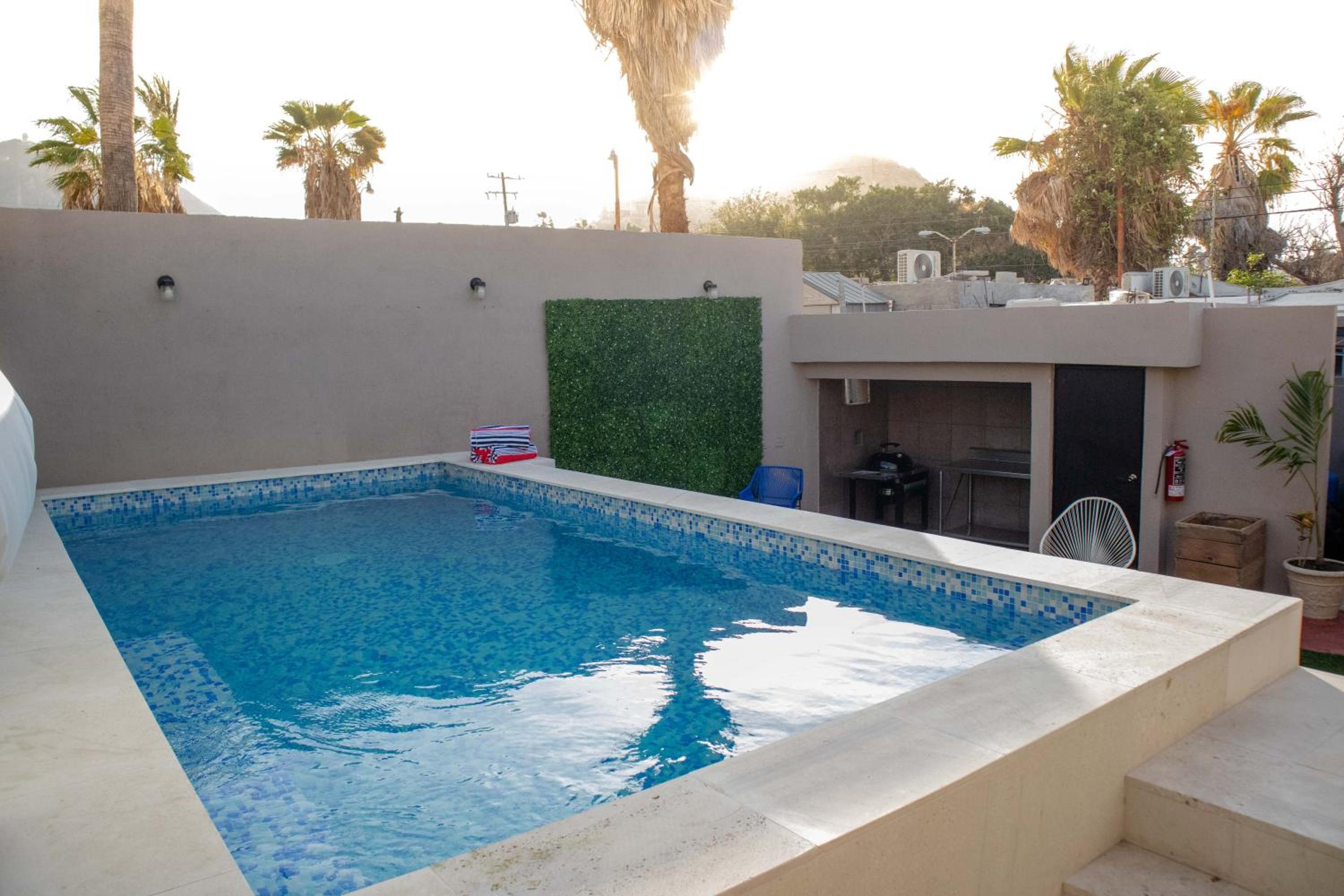 Junior Suite Poolside photo 2