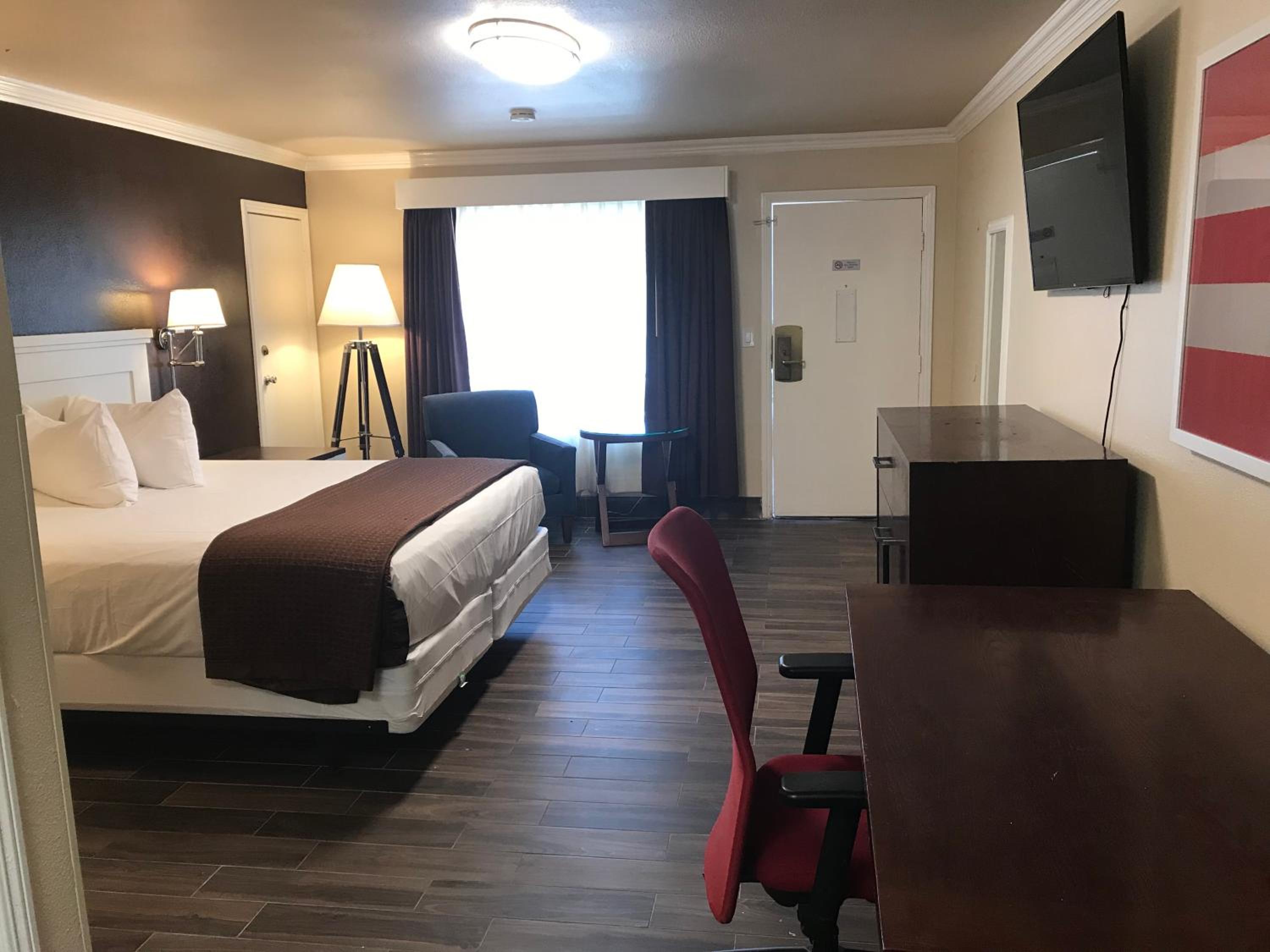 Standard King Room