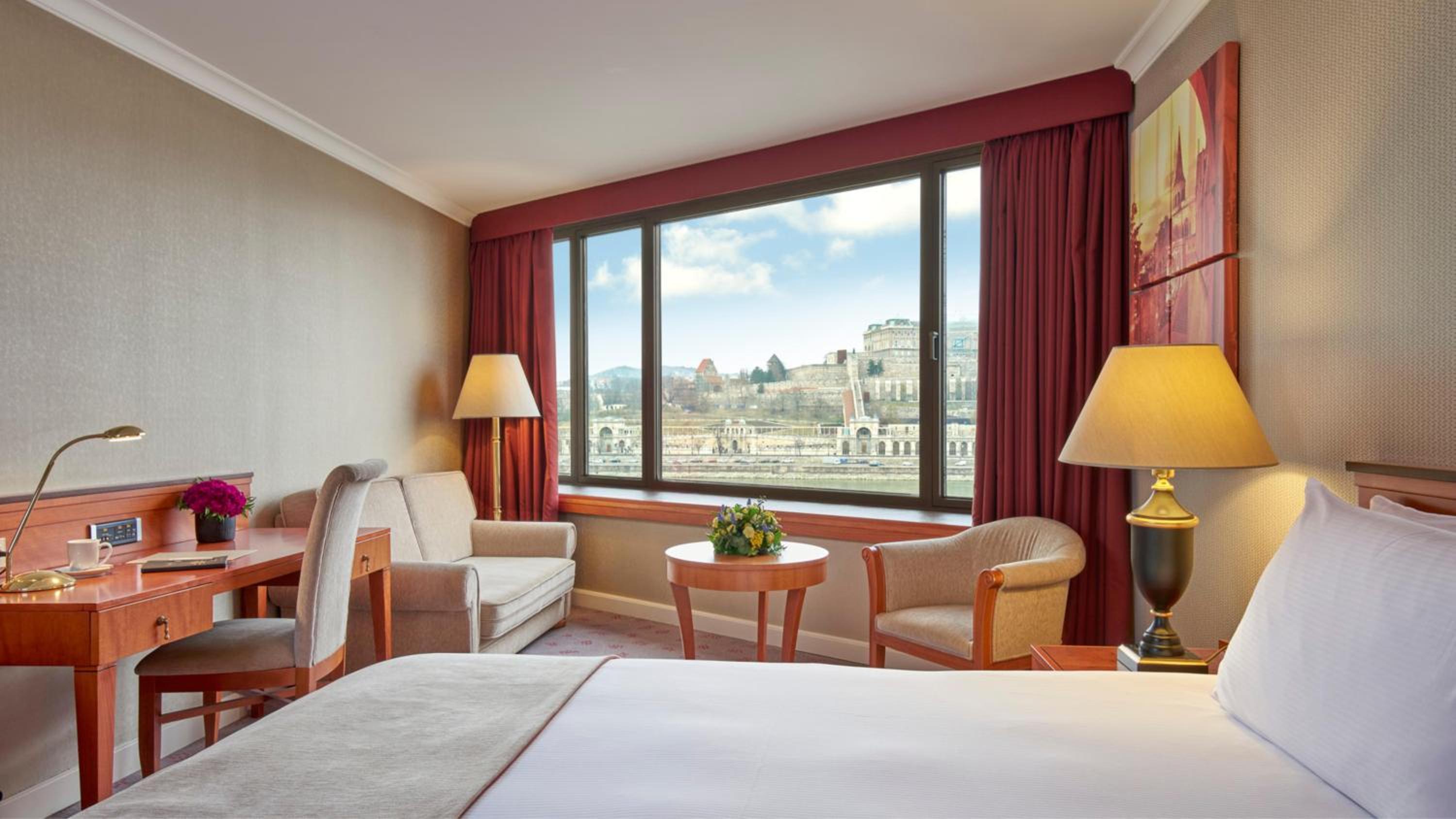 Premium King Room with River View - Photo 5
